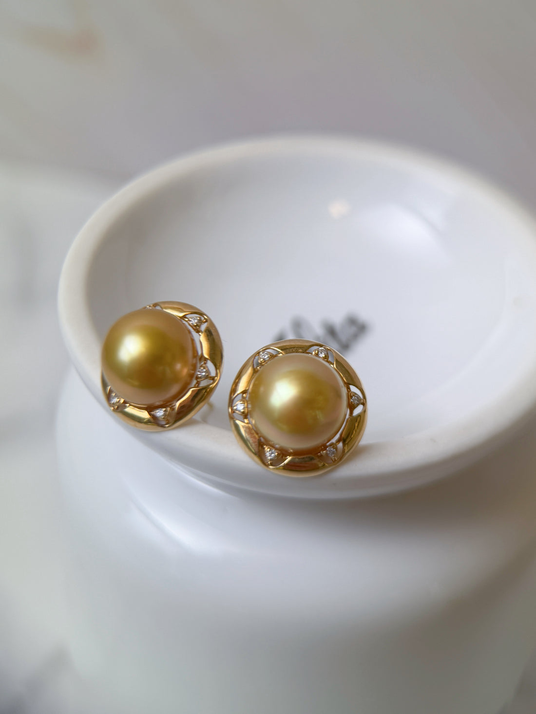 K18 Gold Golden South Sea Pearl Diamond Floral Stud Earrings