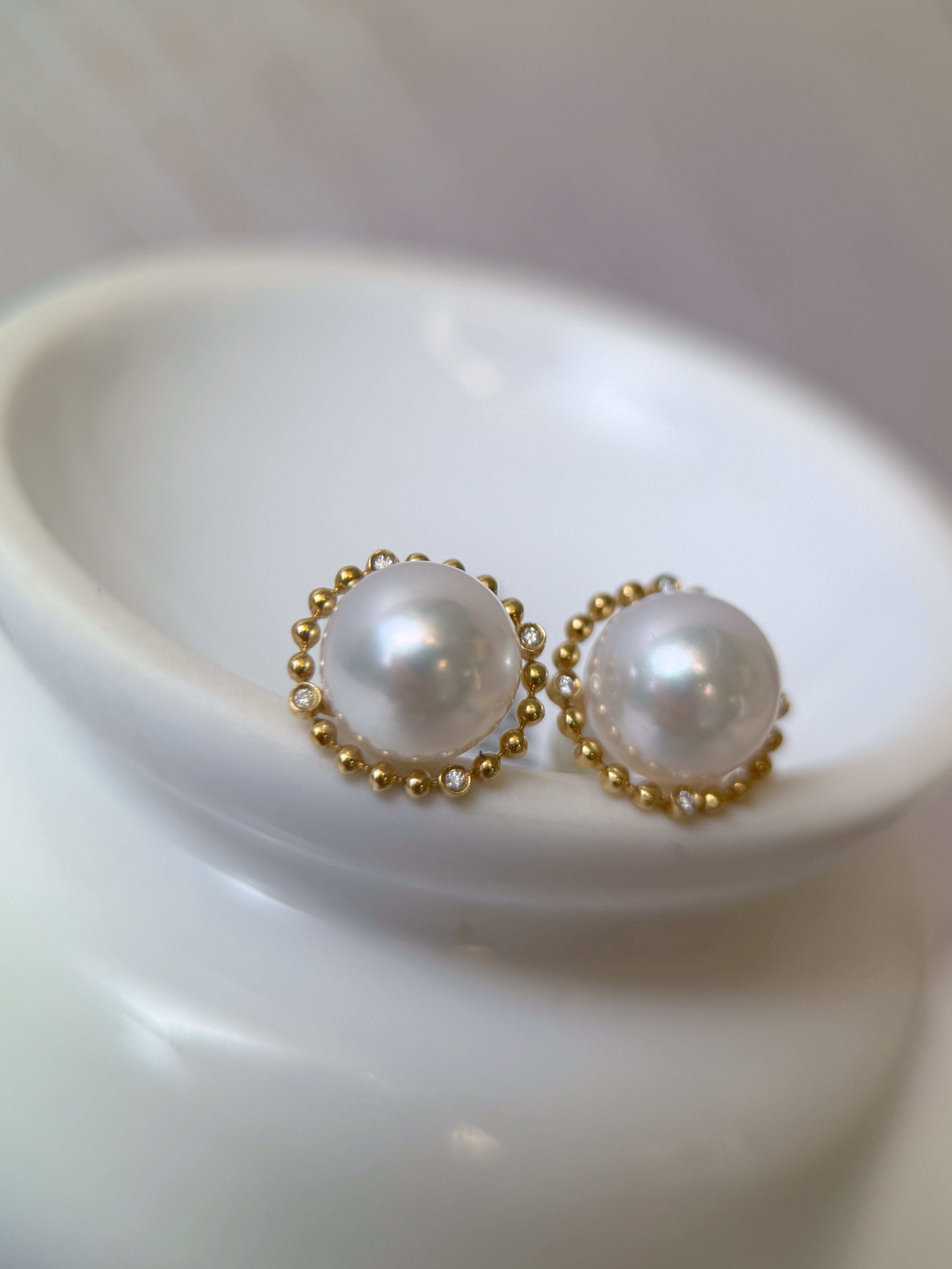 K18 Gold Beaded Diamond Akoya Pearl Stud Earrings