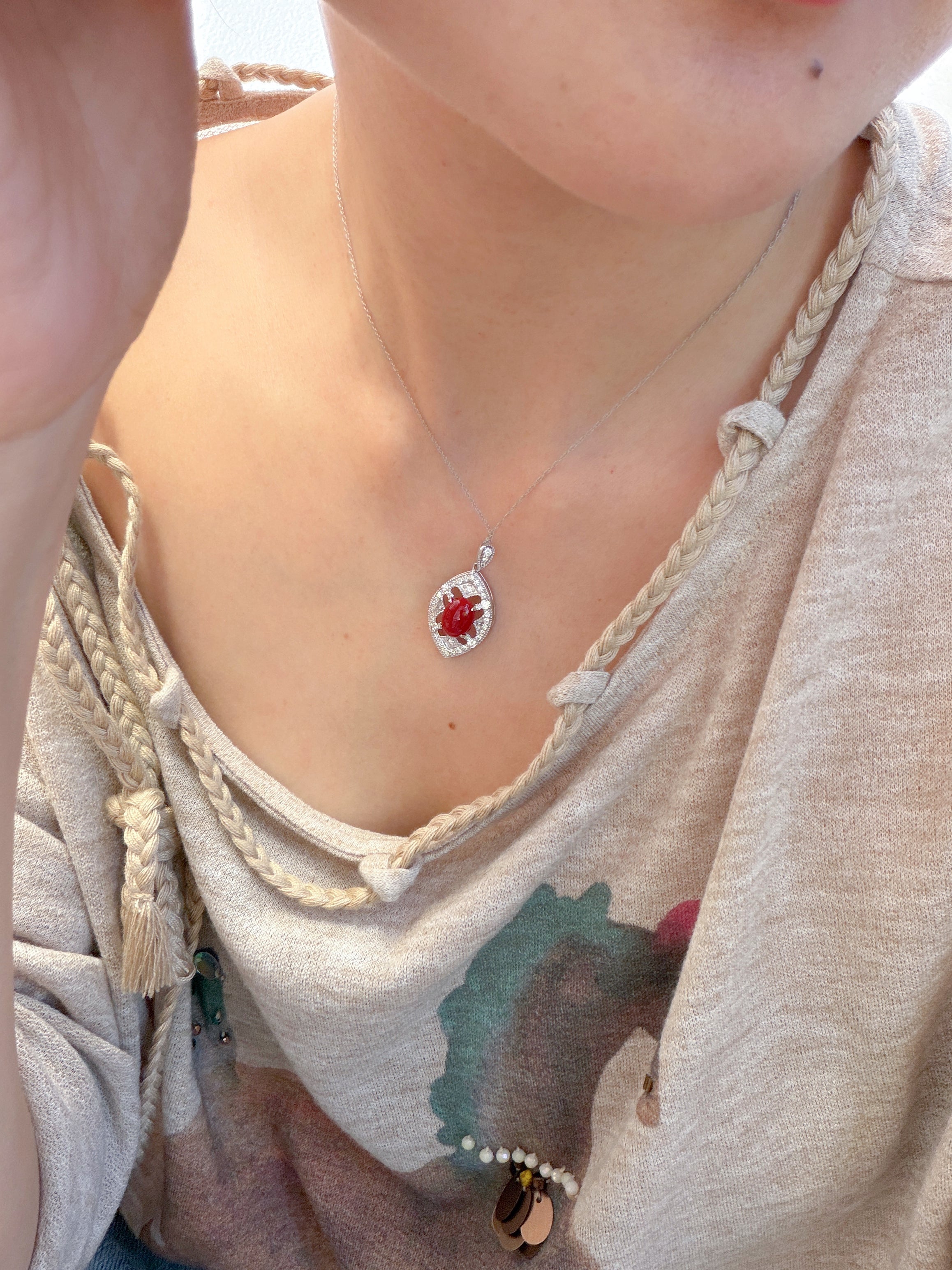 K18 White Gold Aka Coral Cabochon & Natural Diamond Pendant Necklace