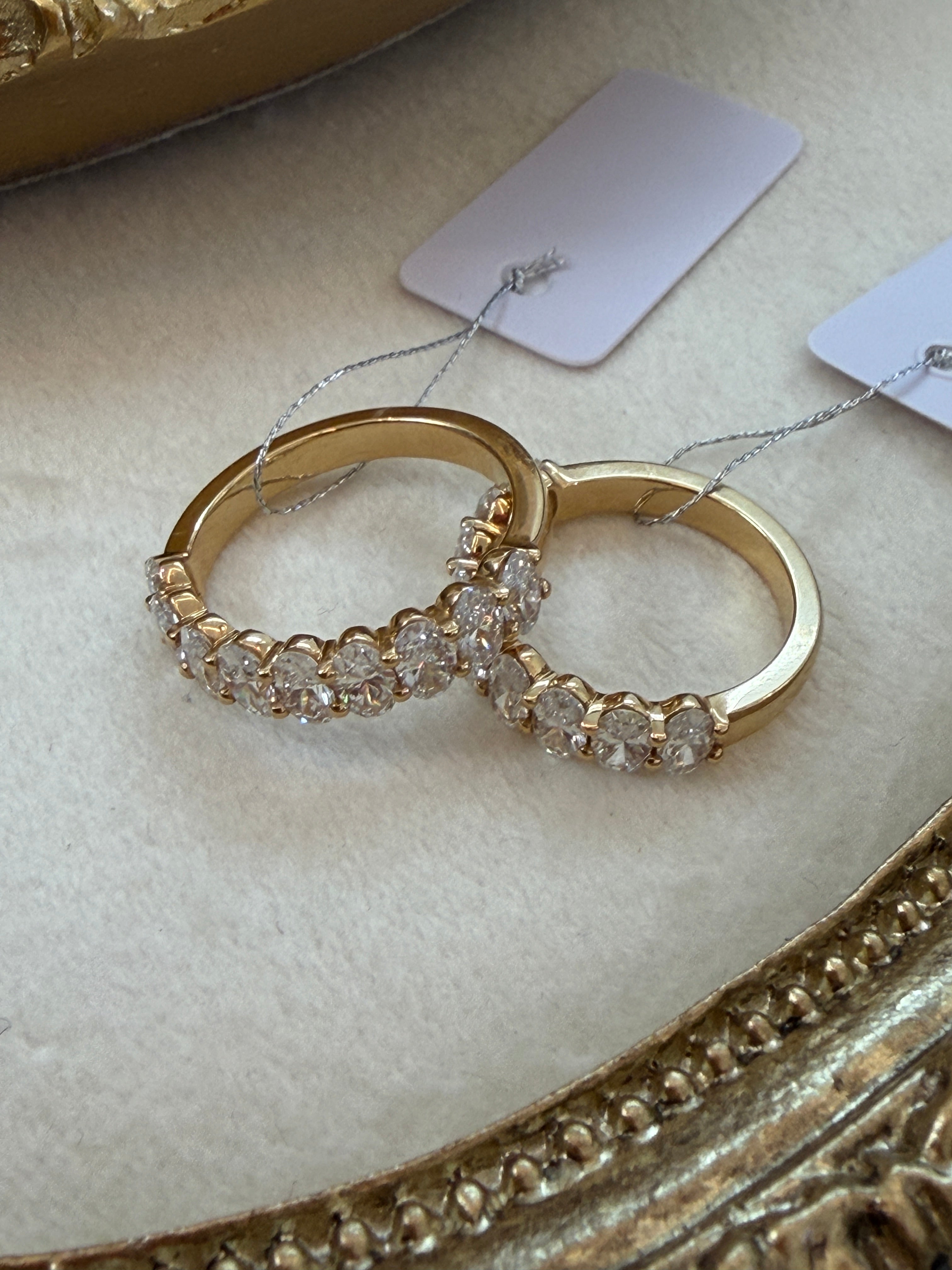 Oval Eternity Lab-Grown Diamond Ring（1.8ct） 18K Yellow Gold