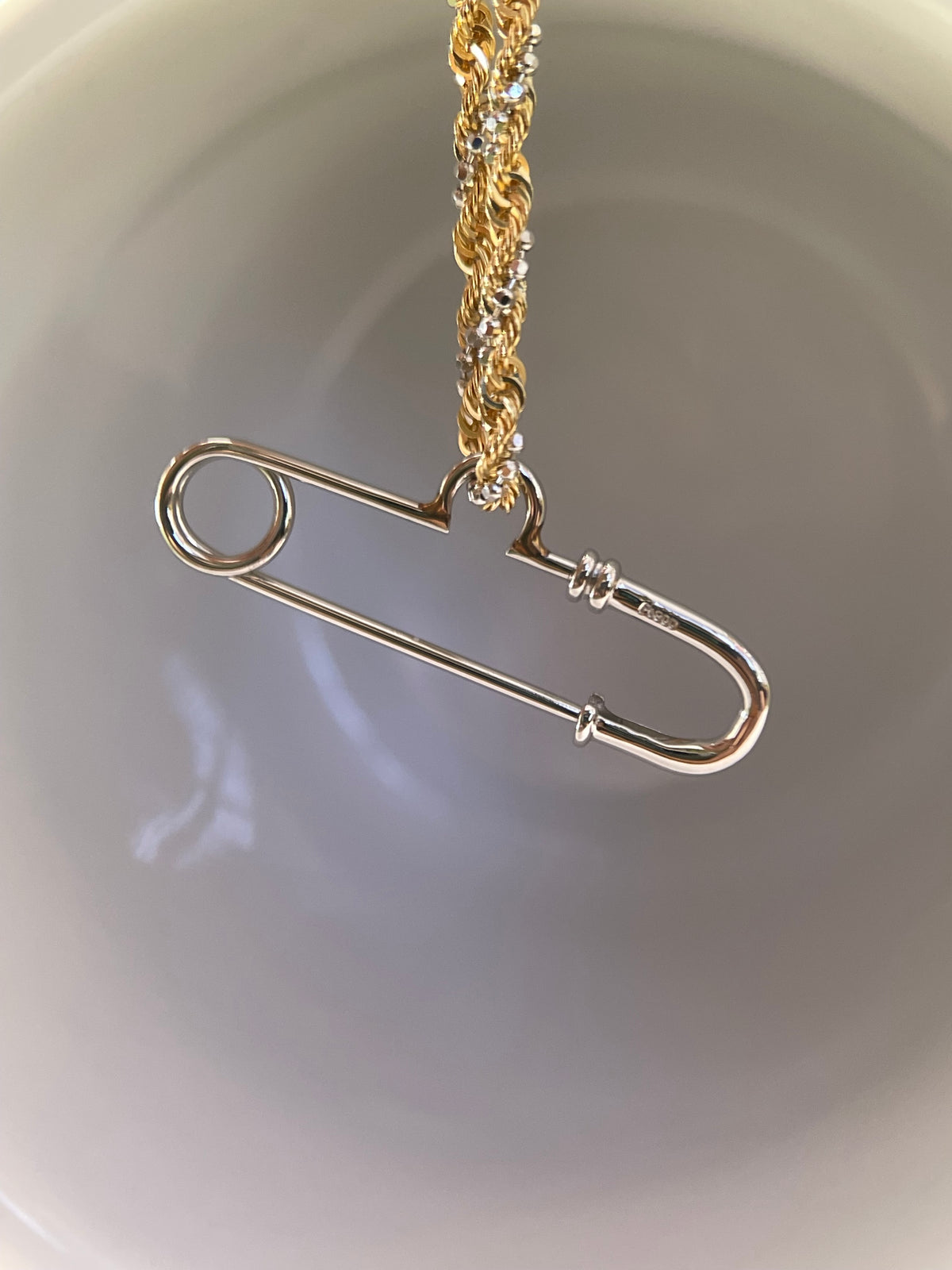 18K Gold & PT900 0.15ct Diamond Convertible Pendant Connector – 30mm
