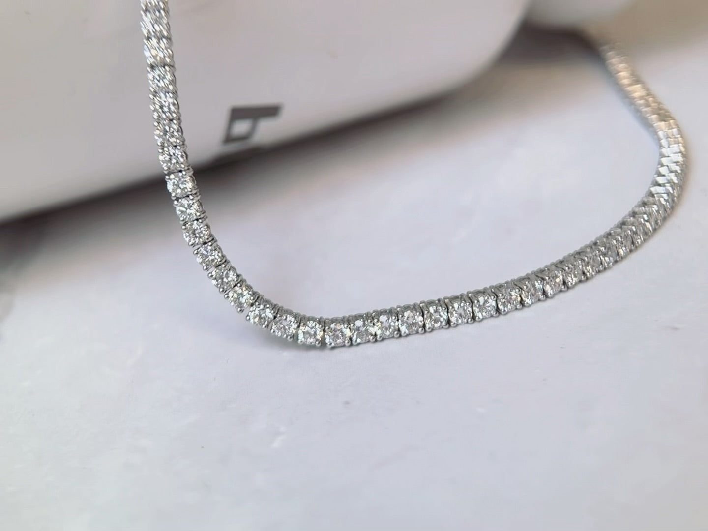 Tennis Necklace In 14K White Gold（7.1 CT ）