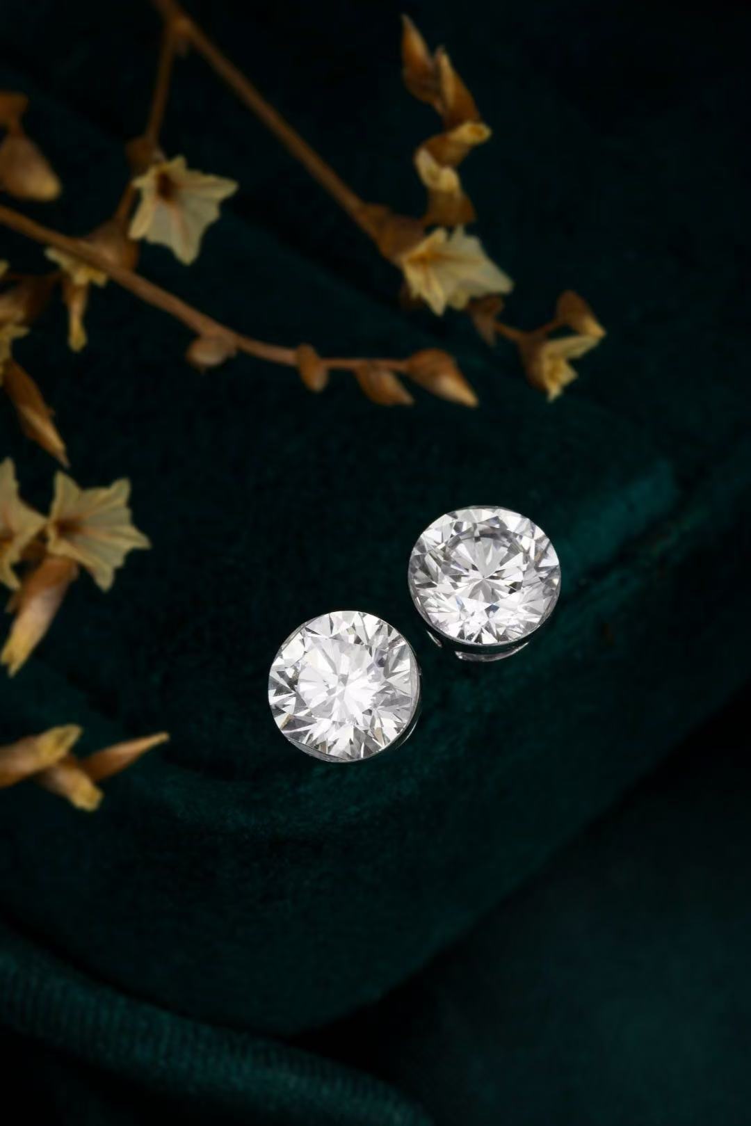 PT900 Platinum Round Lab Grown Diamond Solitaire Stud Earrings (0.65ct/p)