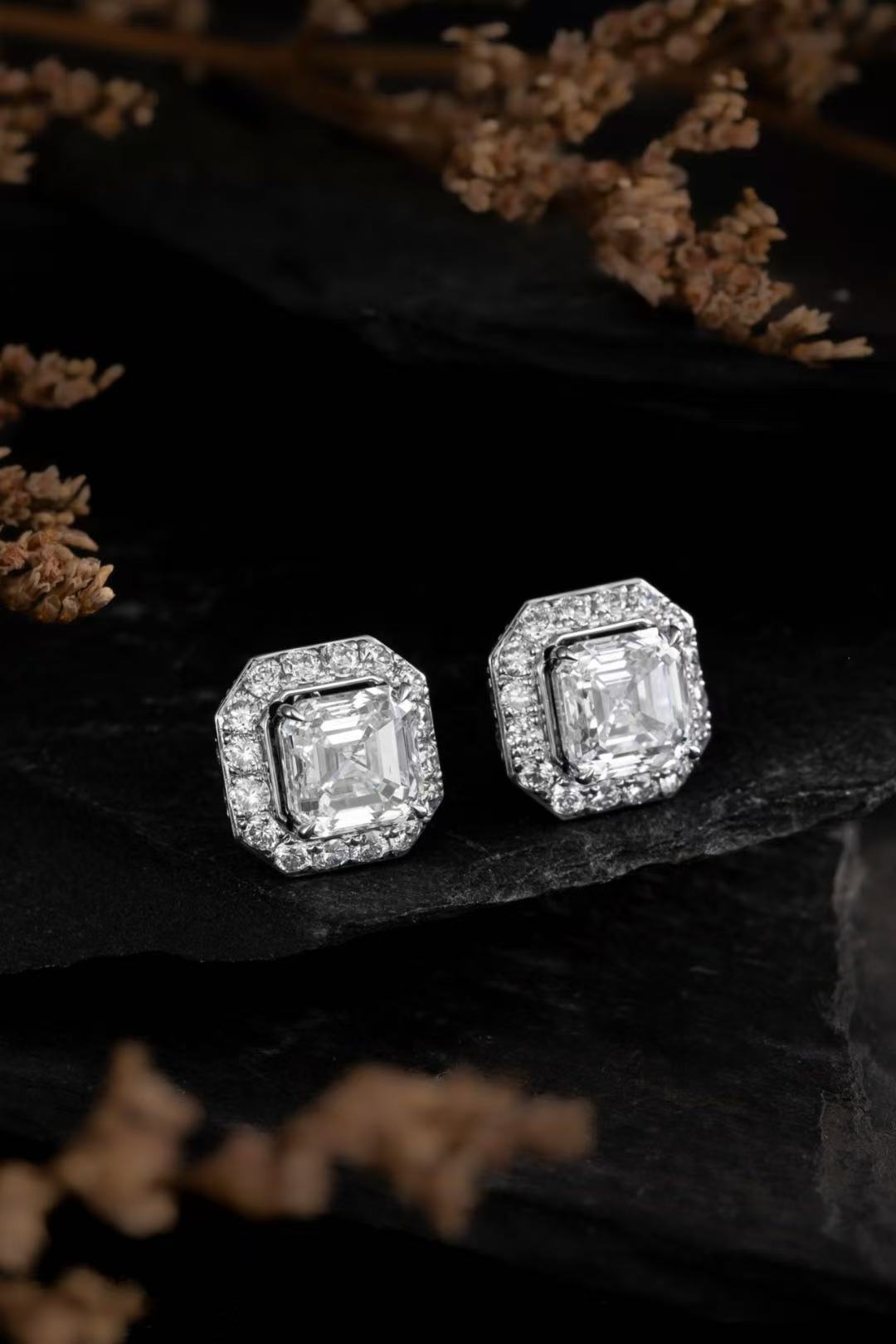 14K White Gold Asscher Cut Halo Diamond Stud Earrings (1.035ct/p Main Stone)