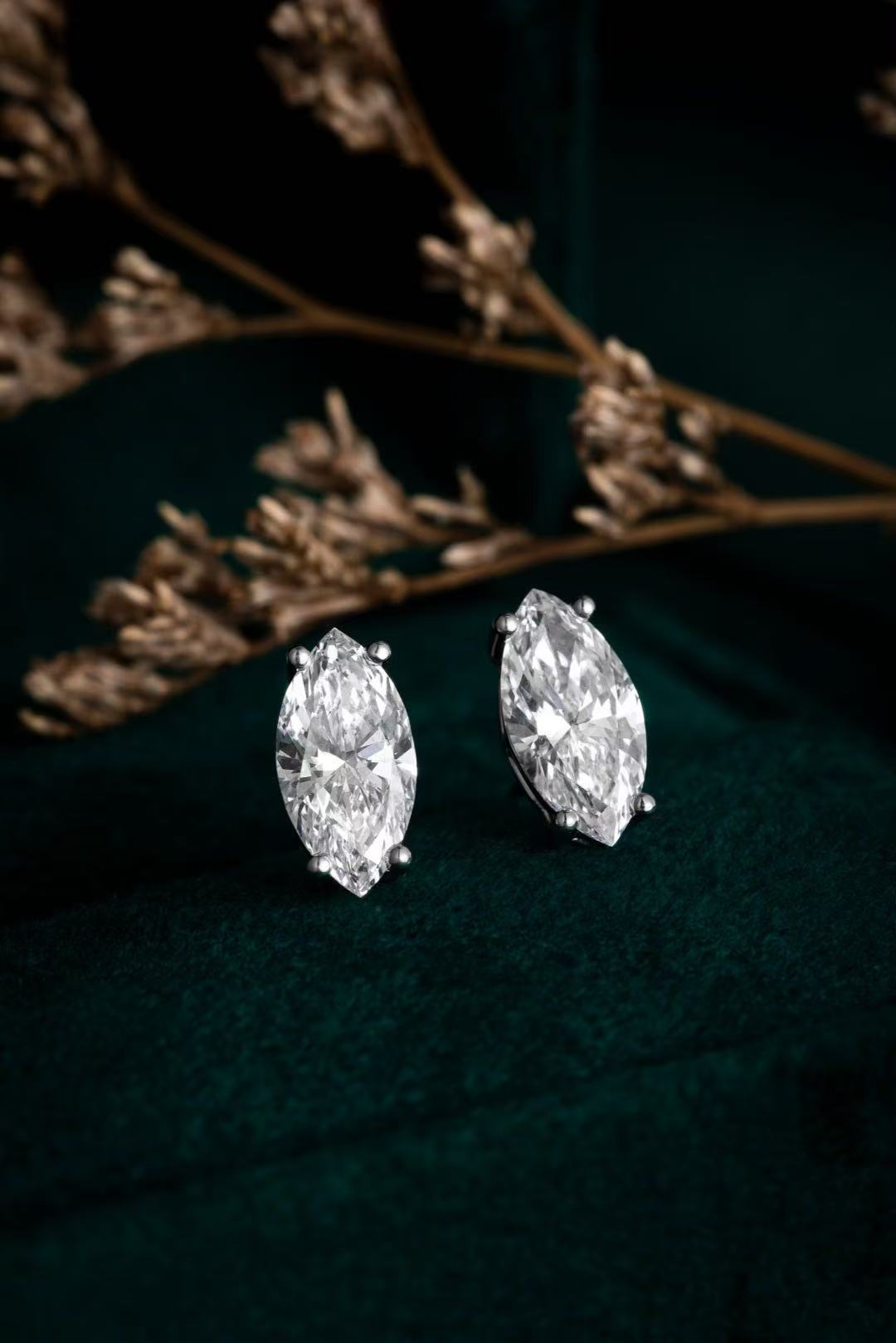 14K White Gold Marquise Diamond Solitaire Stud Earrings (0.725ct/p)