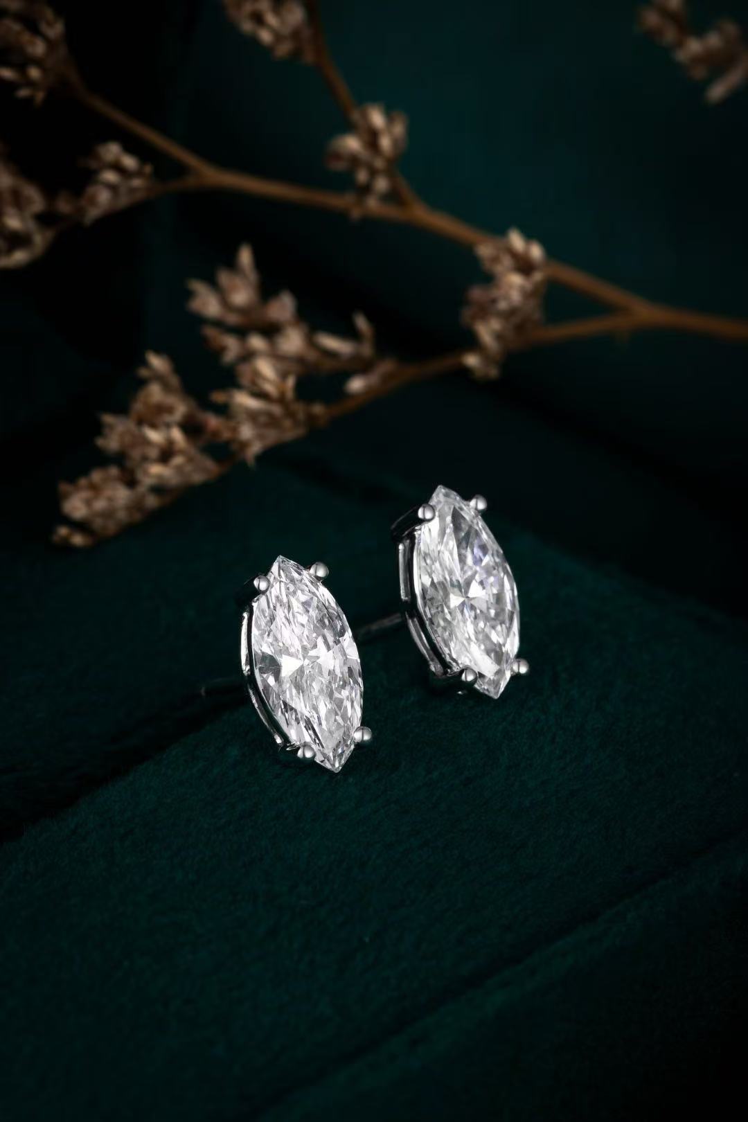 14K White Gold Marquise Diamond Solitaire Stud Earrings (0.725ct/p)