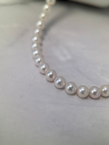 5-5.5mm Japanese Akoya White Pearl Necklace - AA+ Quality