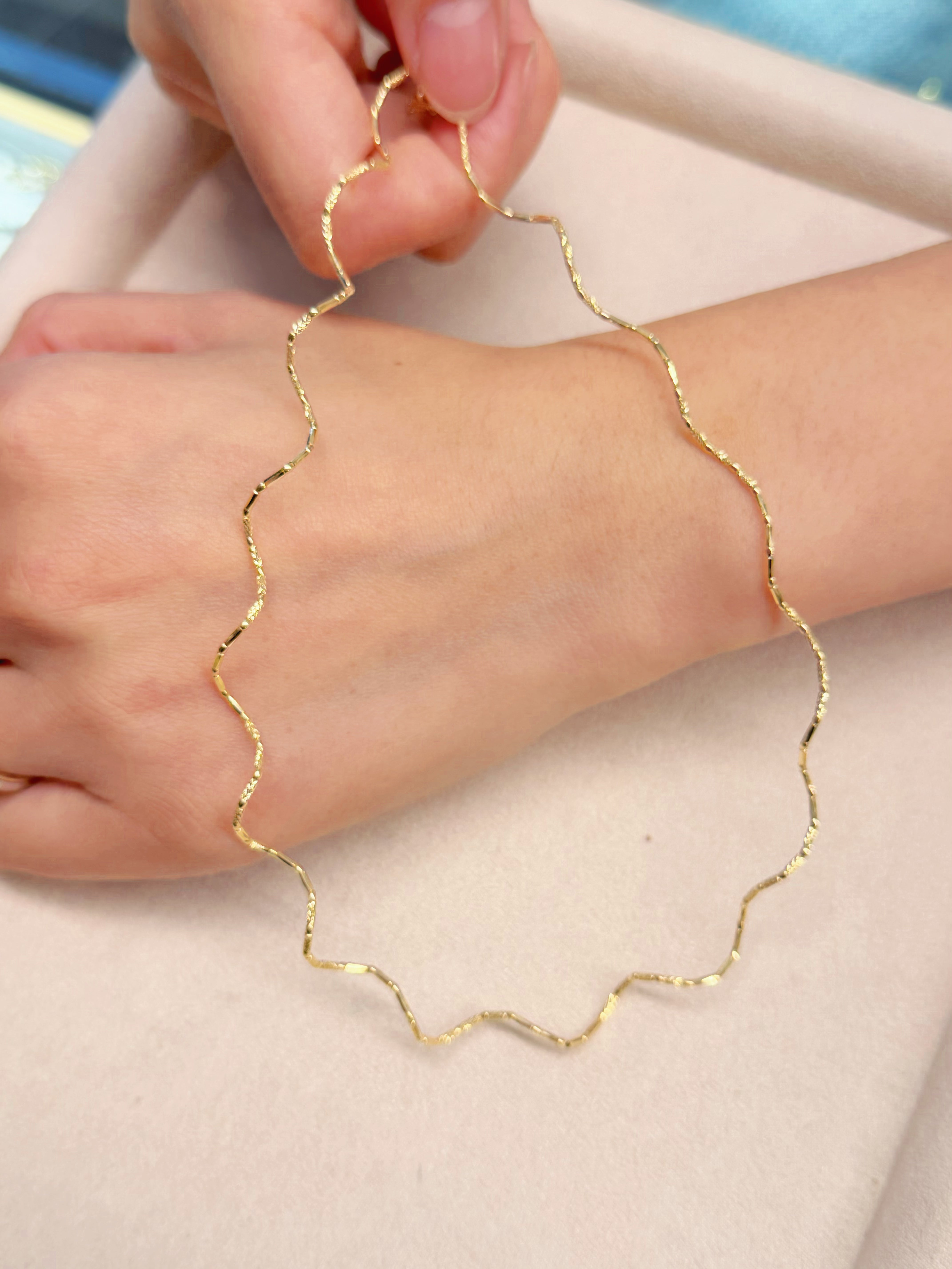 ⭐️18K Solid Gold Wave Necklet