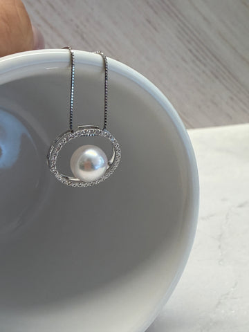 Diamond Halo Akoya Pearl Pendant Necklace