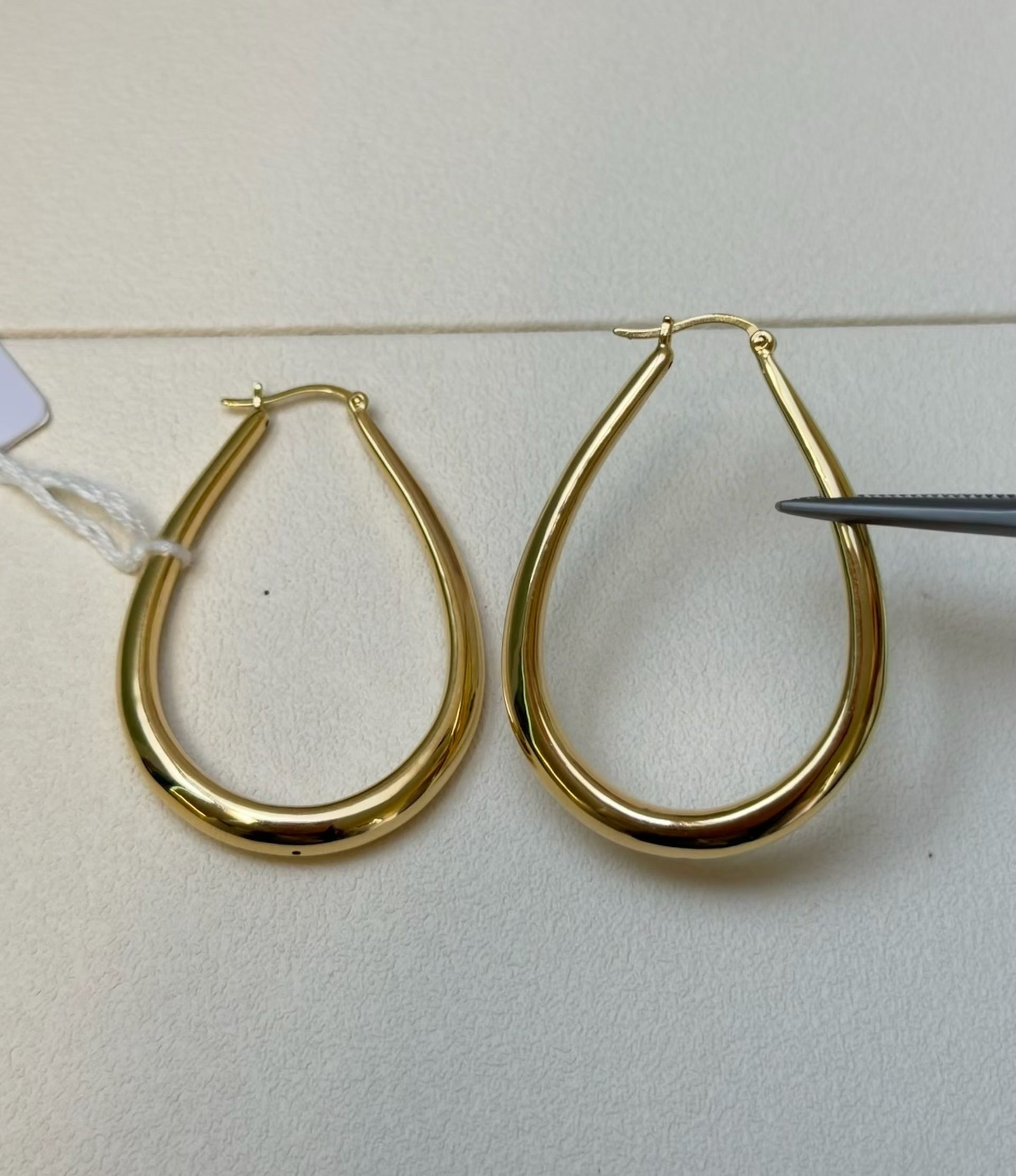 Double Teardrop Hoop Earrings in 18K Yellow Gold