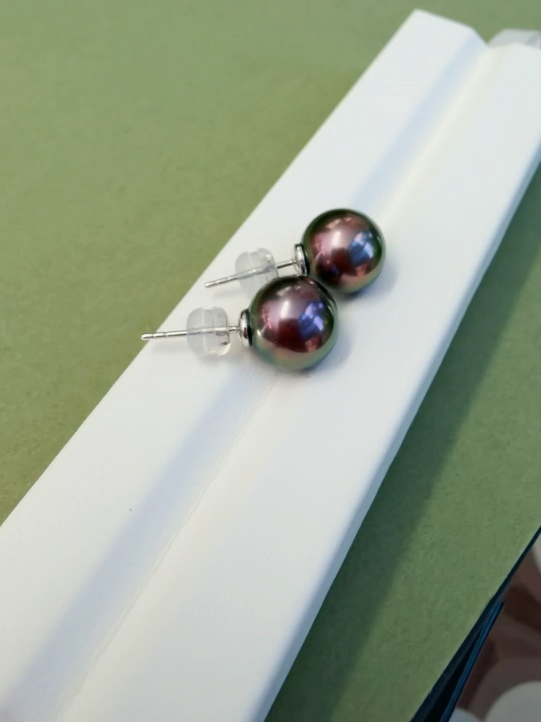 10-11mm Vivid Peacock Tahitian Pearls Stud Earrings in 18K White Gold