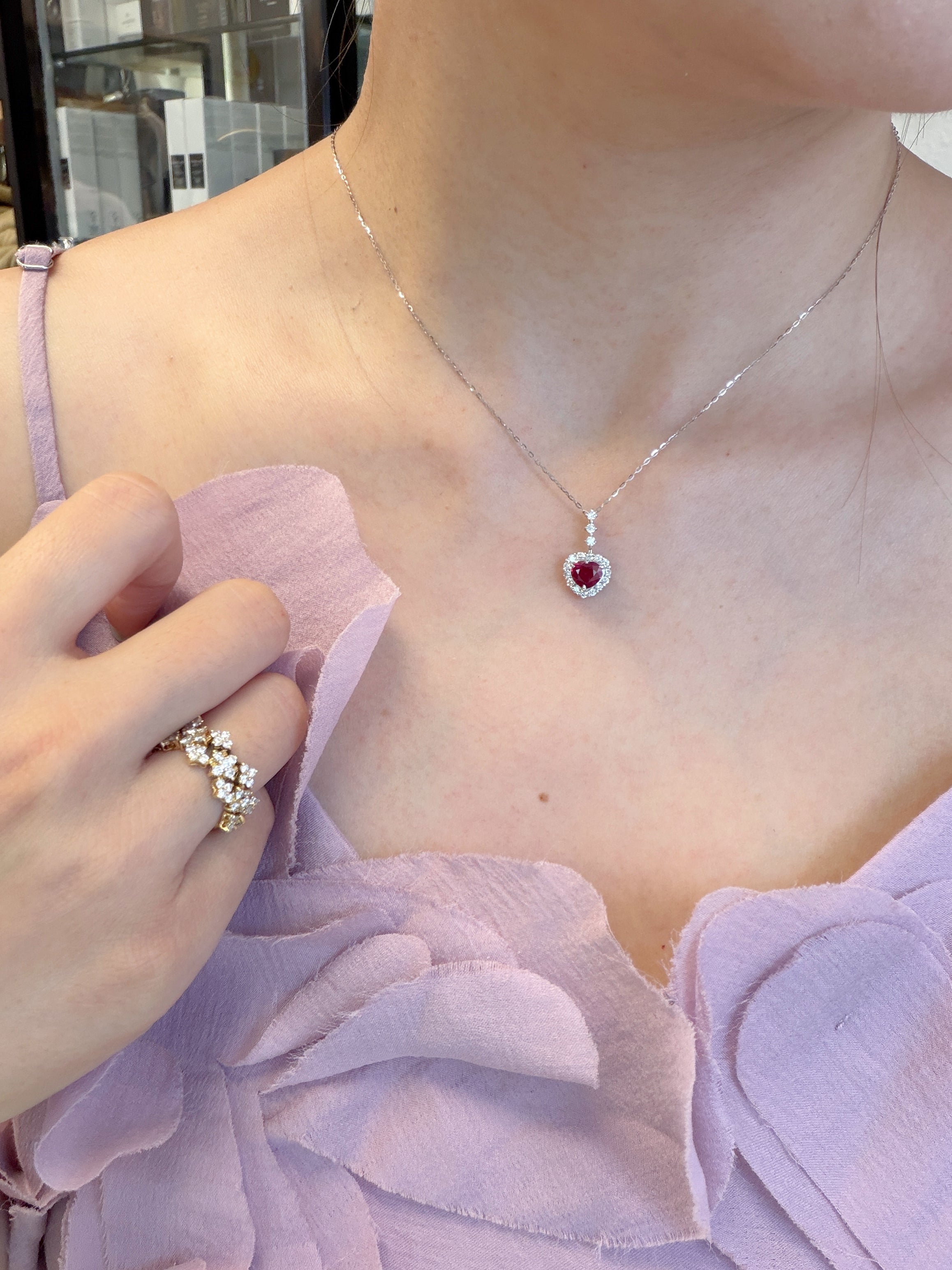 Vintage Heart Shape Pendant in Platinum with Ruby & Diamond（Pendant Only / Chain Not Included）