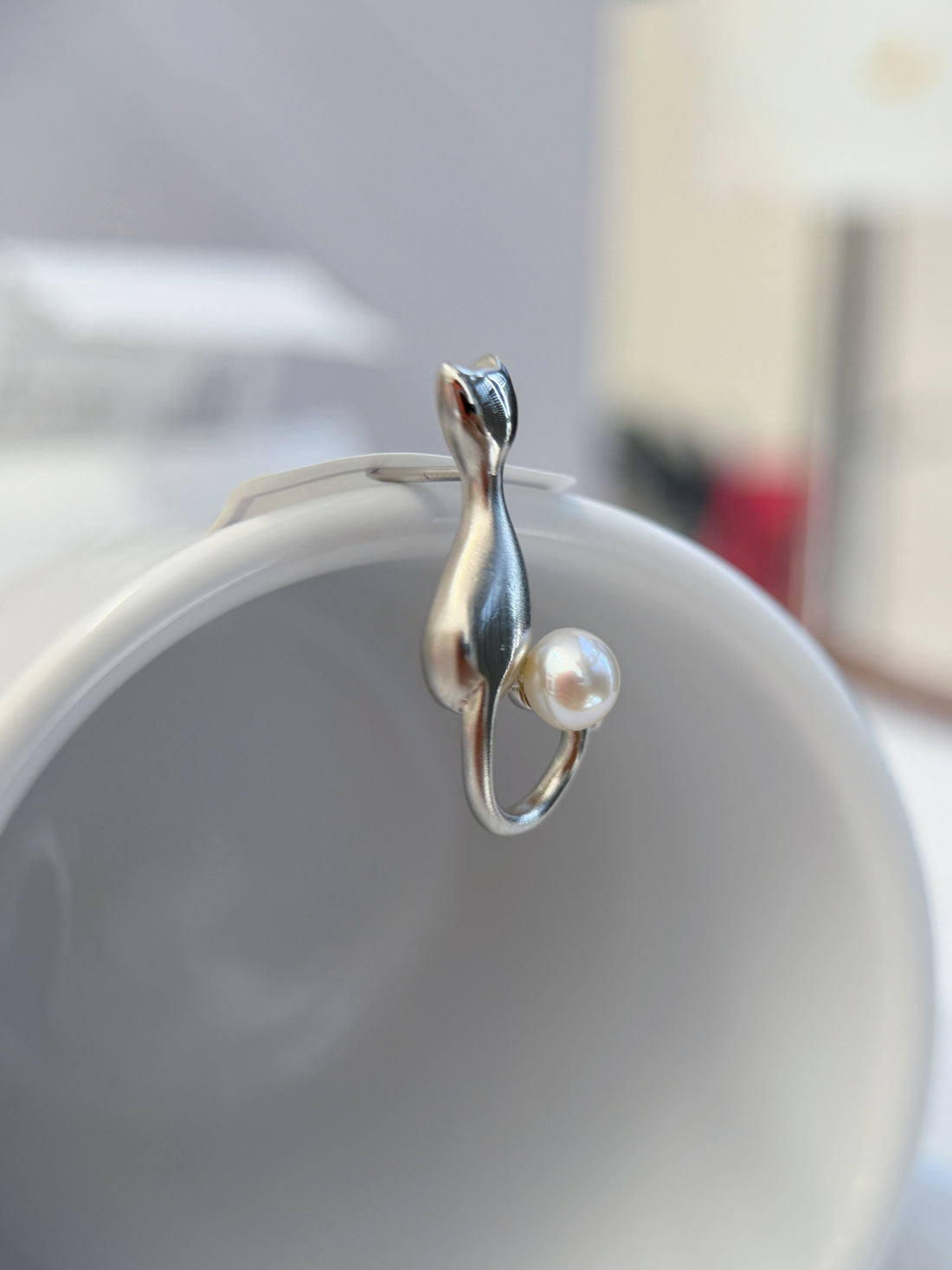 S925 Sterling Sliver Cat Brooch with Natural Akoya Pearl 6-6.5mm