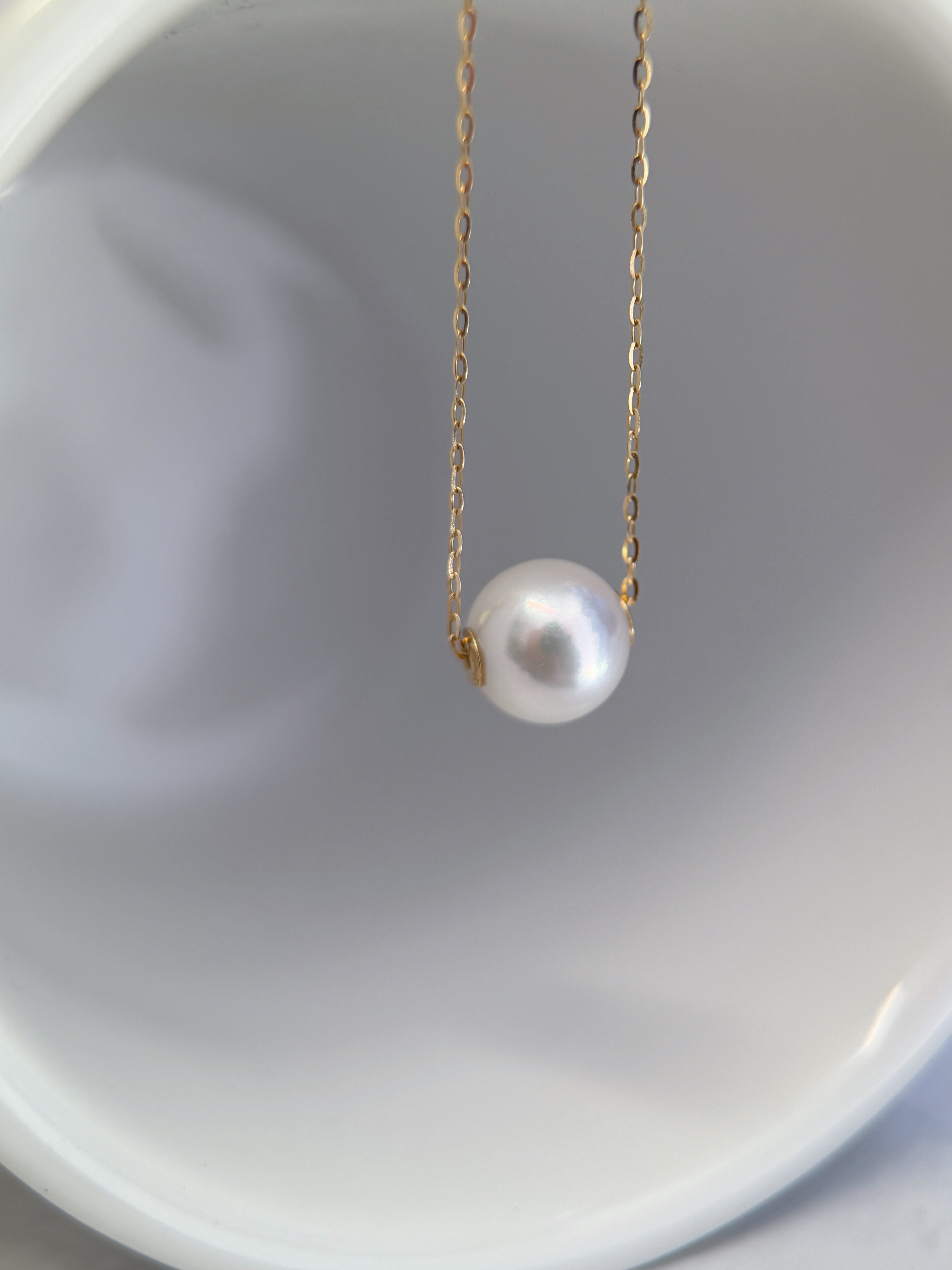 K18 Gold Akoya Pearl Through Necklace