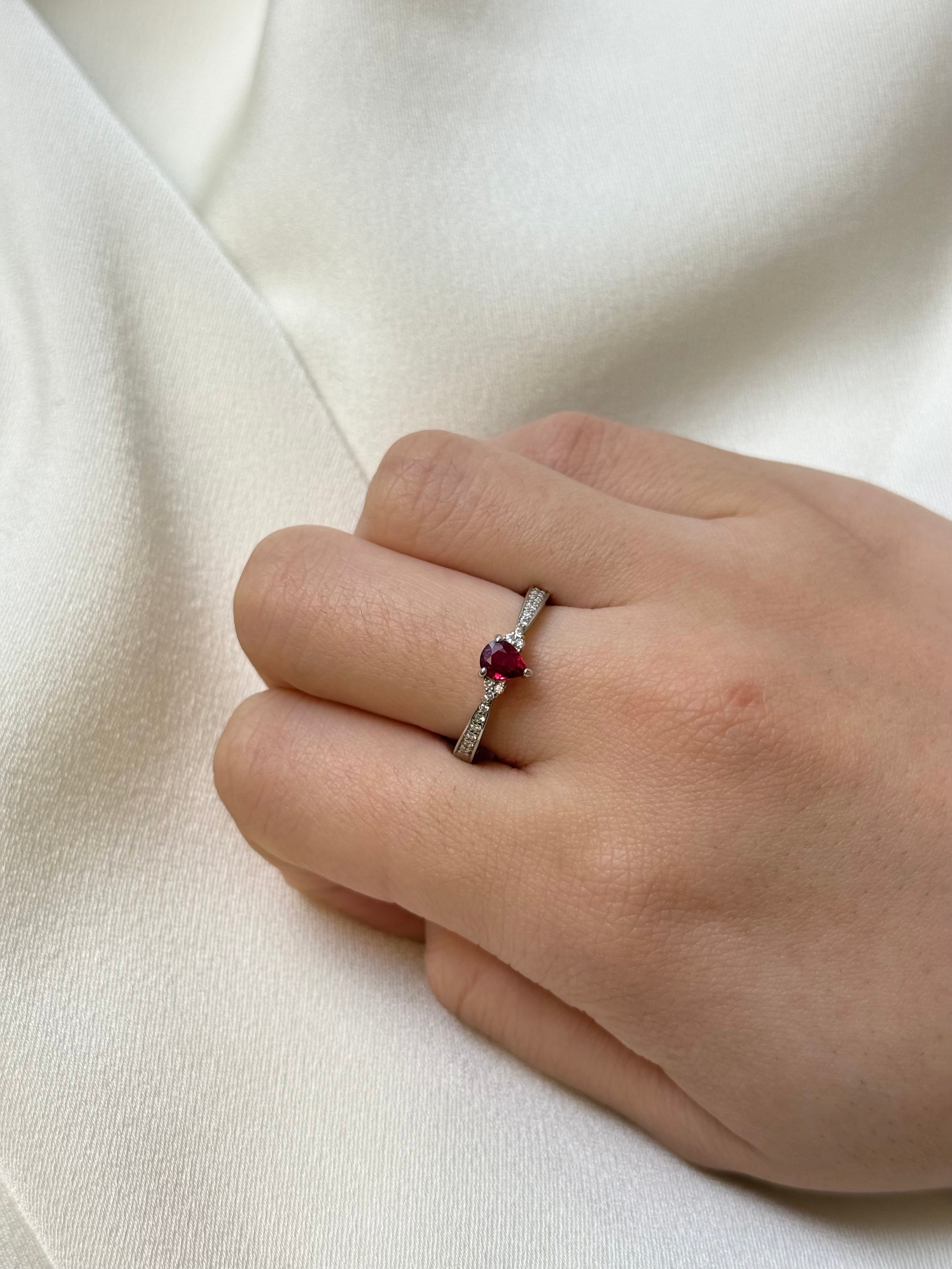 Vintage Ring in PT900 With Ruby & Natural Diamond