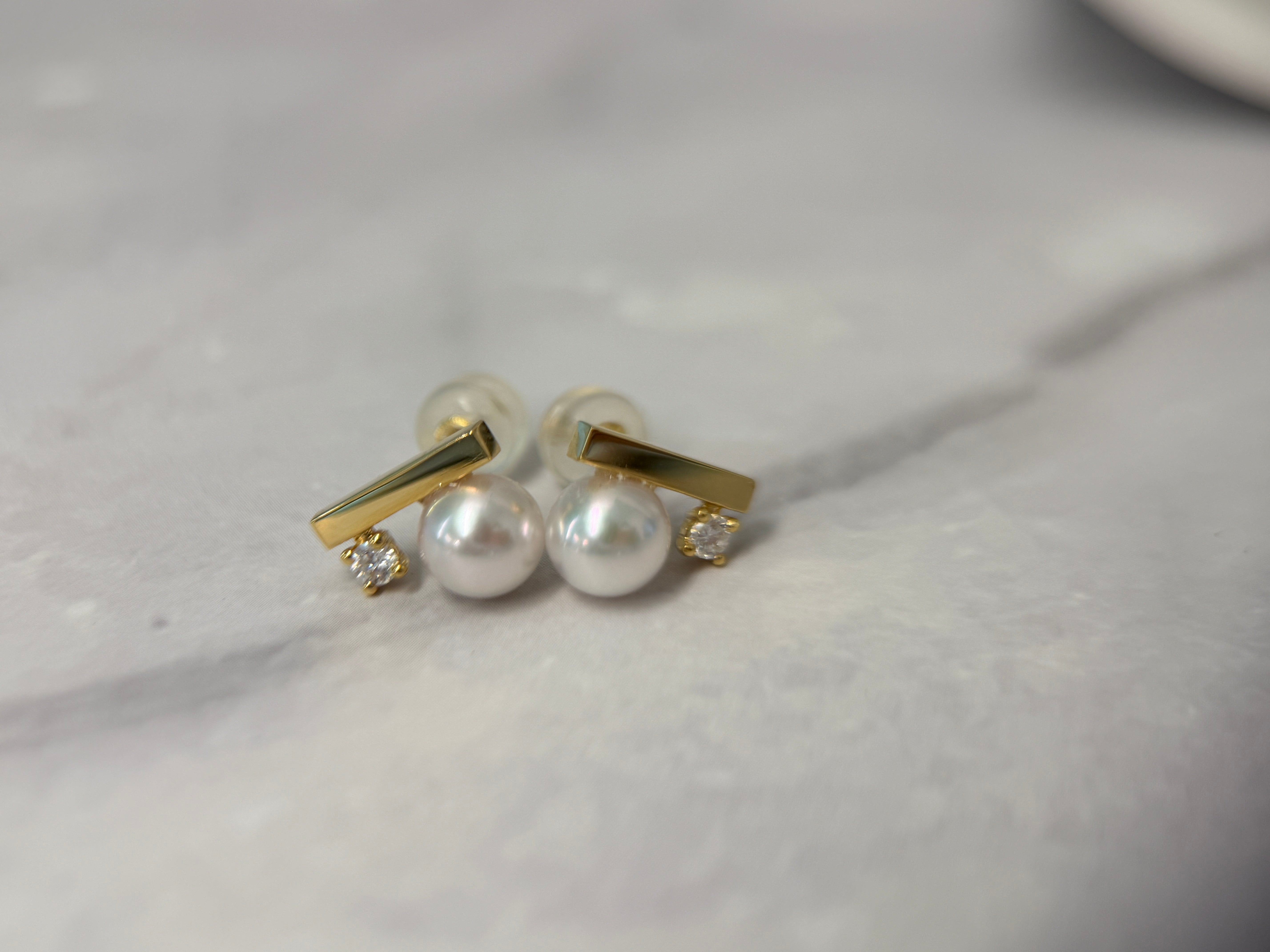 Akoya Pearl and Natural Diamond Bar Stud Earrings in K18 Yellow Gold