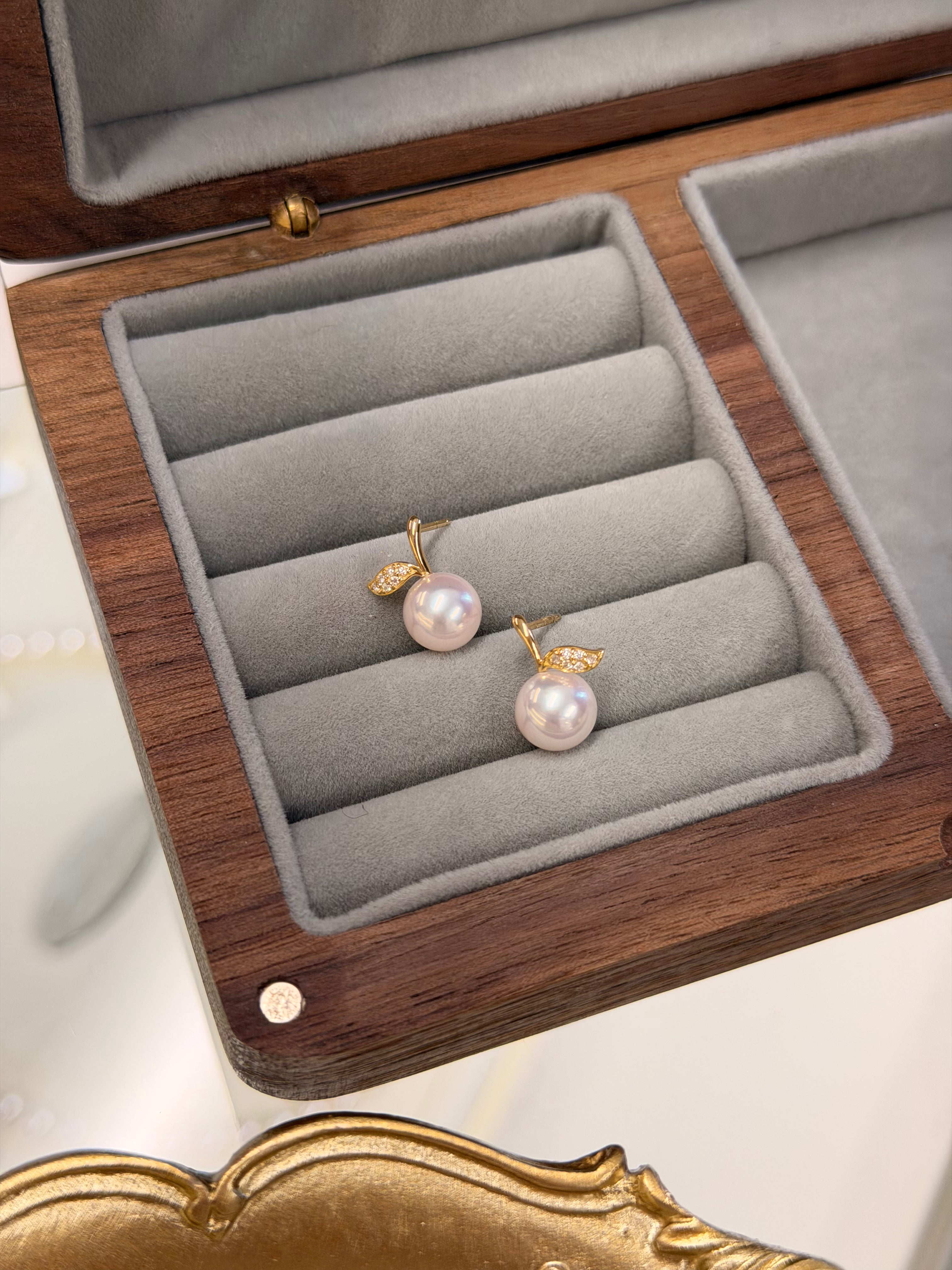 K18 Akoya Pearl & Diamond Cherry Earrings – 18K Yellow Gold