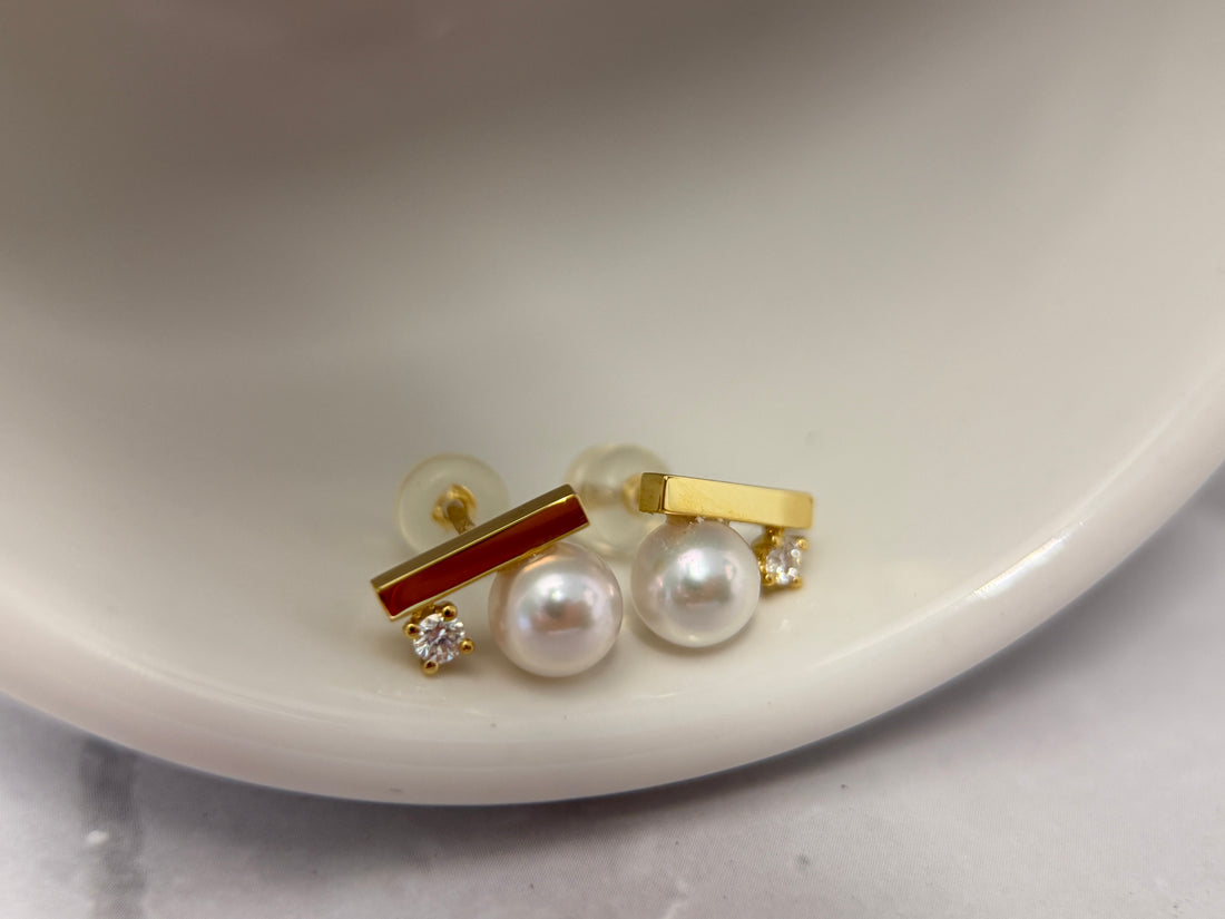 Akoya Pearl and Natural Diamond Bar Stud Earrings in K18 Yellow Gold
