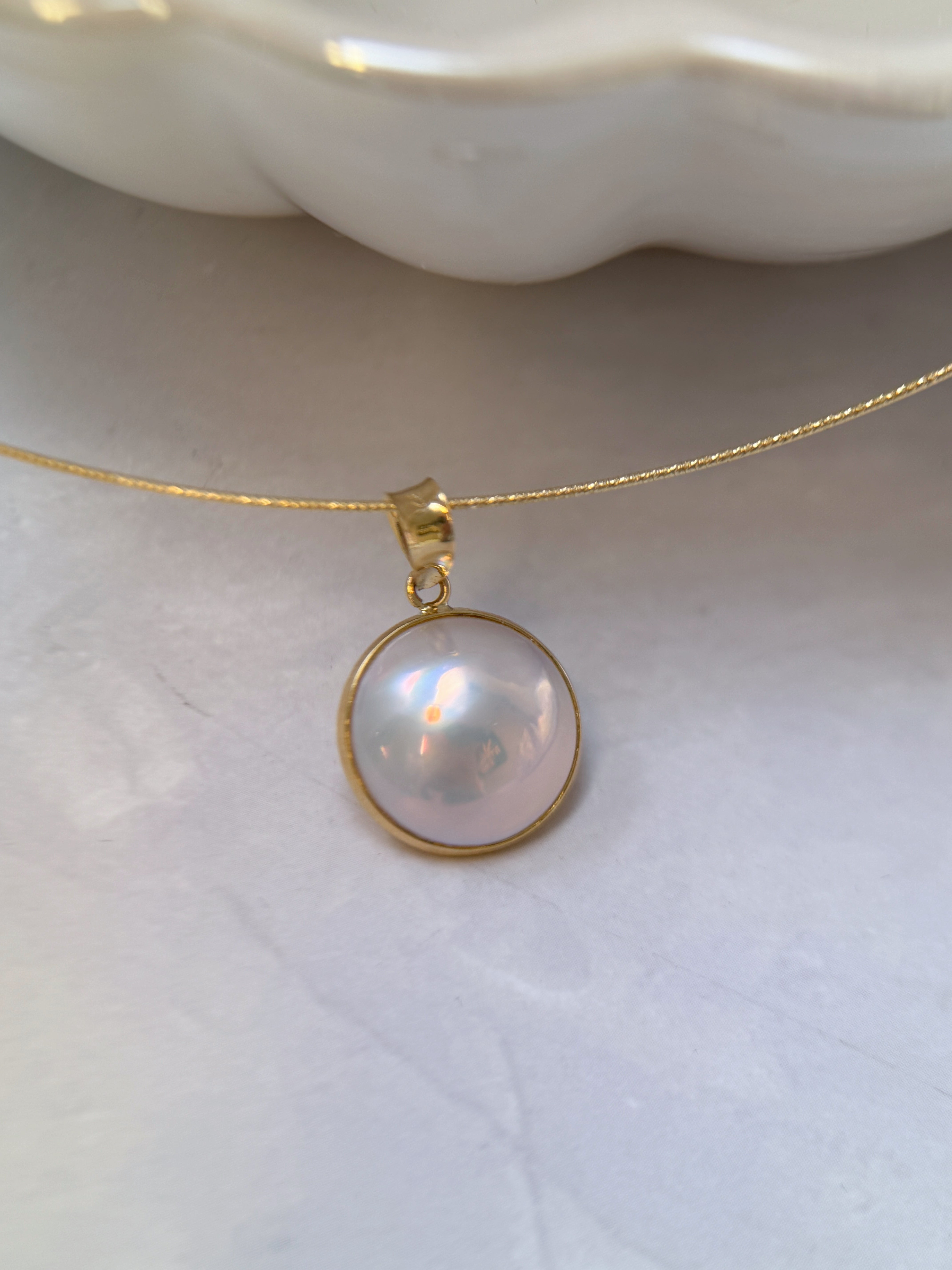 K18 Yellow Gold 13mm Mabe Pearl Pendant (Pendant Only）