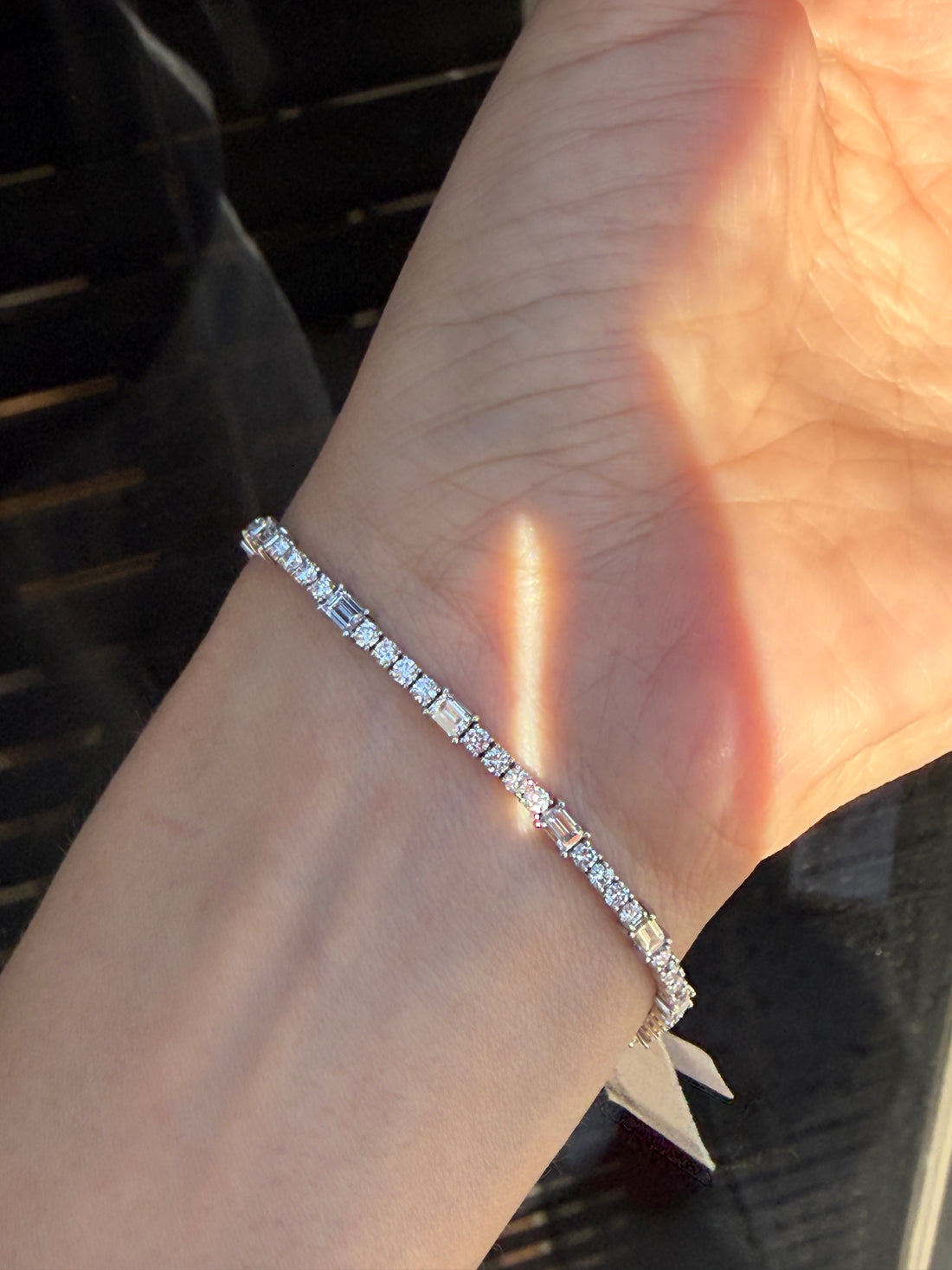 4 Carat Tennis Bracelet With Emerald Cut Diamond In 18K Gold