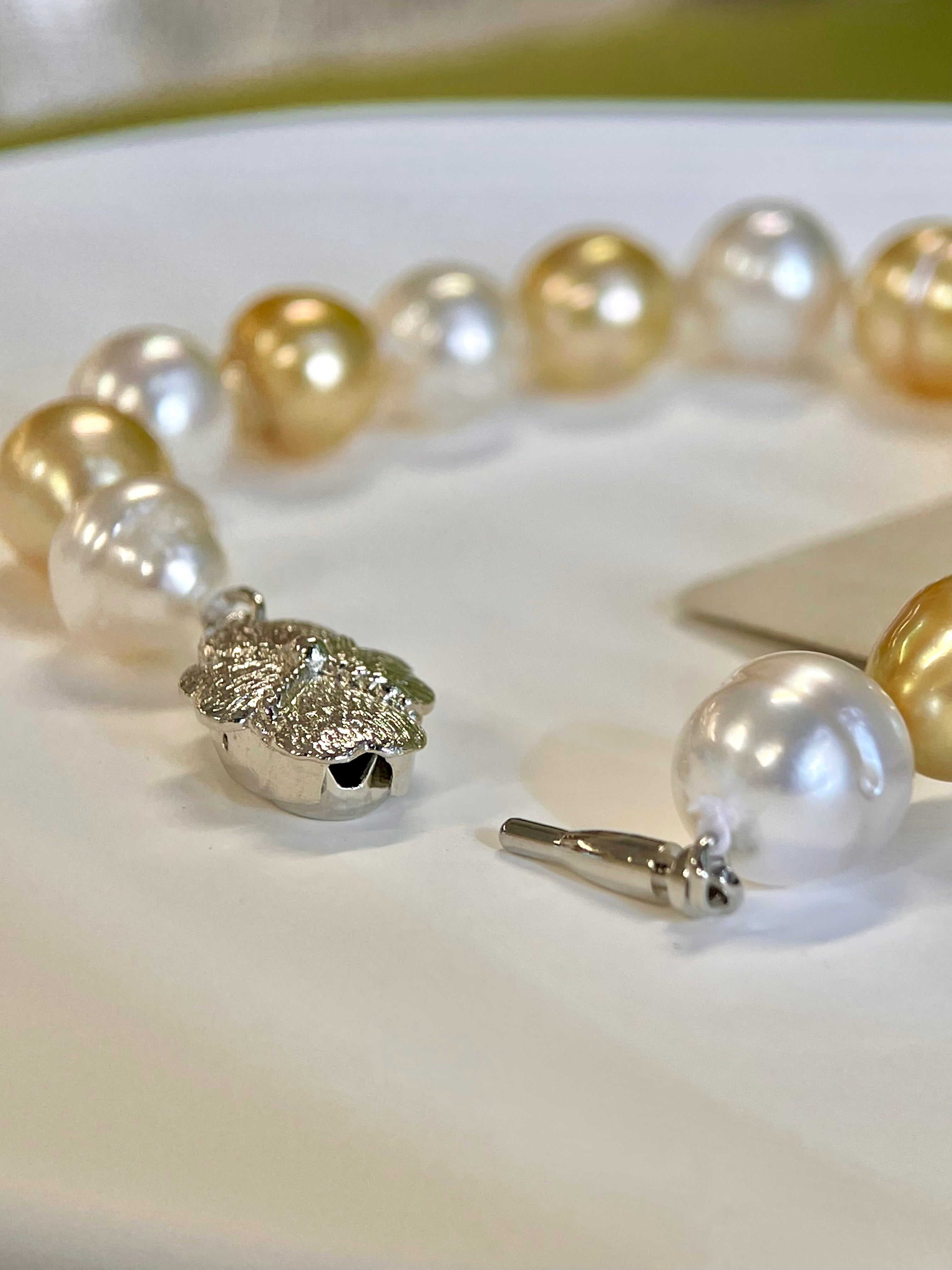 9-11mm South Sea Pearl with 925 Sliver clisp