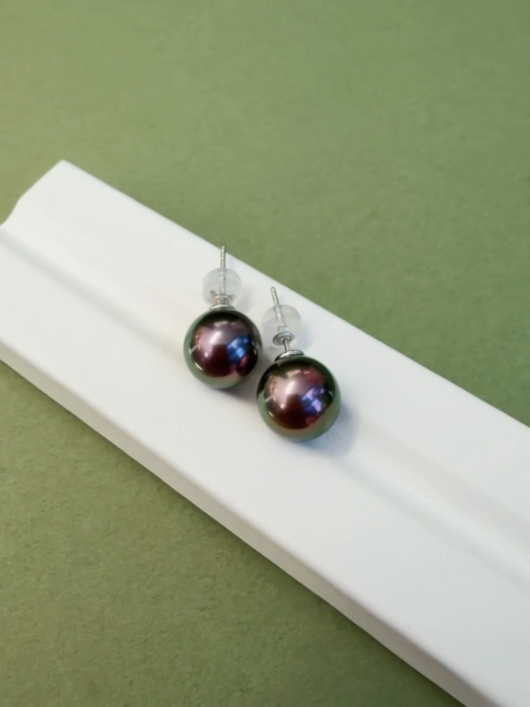 10-11mm Vivid Peacock Tahitian Pearls Stud Earrings in 18K White Gold
