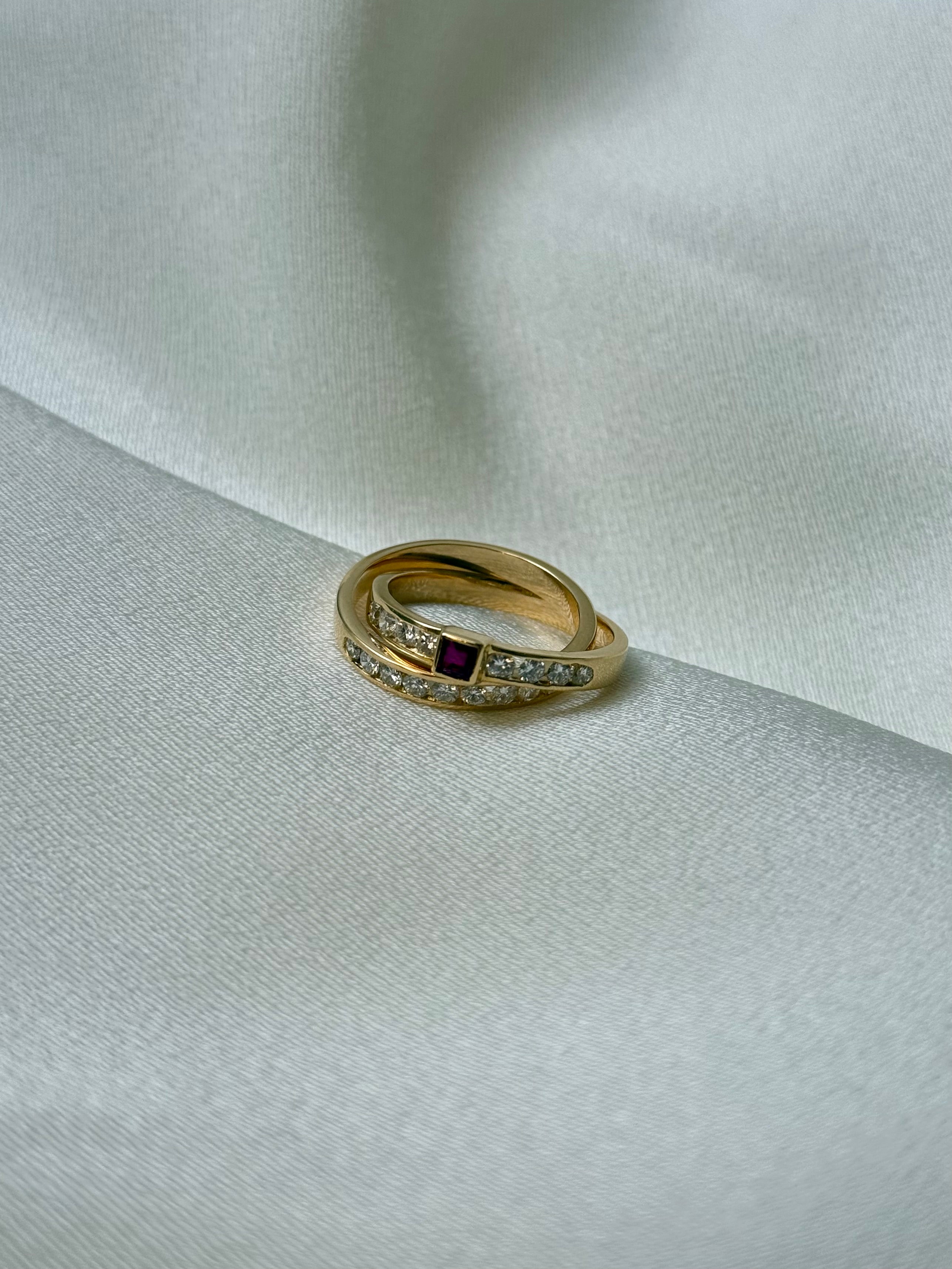 TASAKI Ring in K18 Yellow Gold with Ruby & Diamond