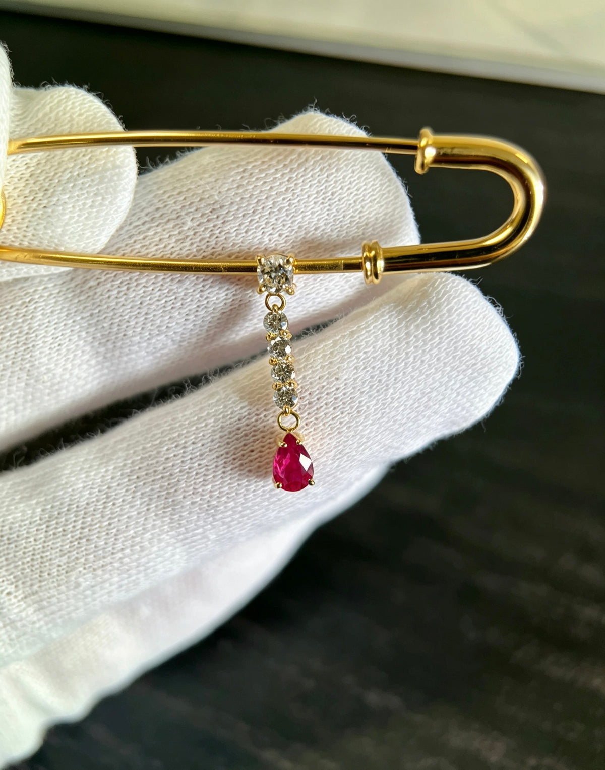 K18 Ruby & Diamond Drop Brooch