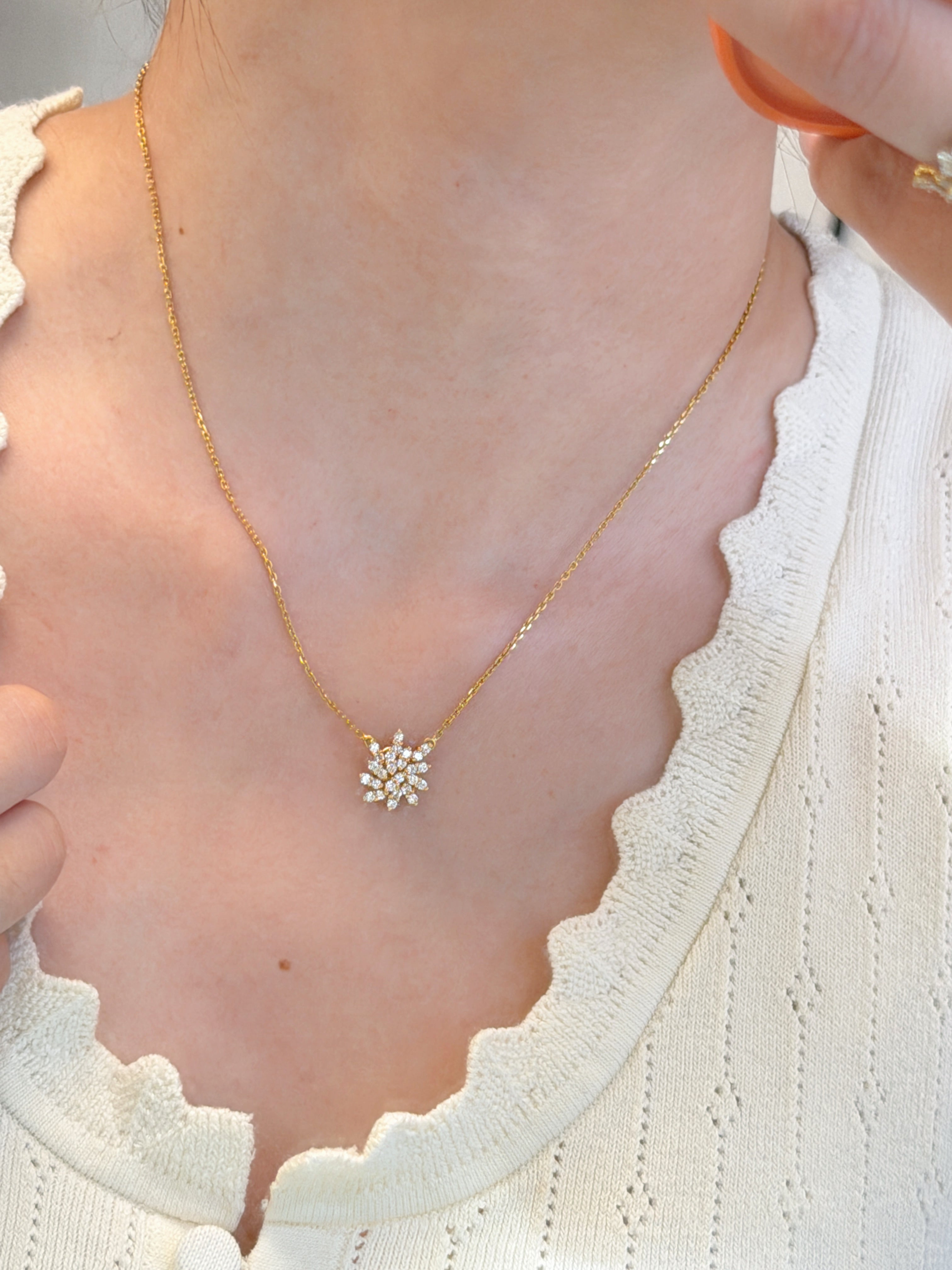 K18 Gold Natural Diamond Floral Cluster Pendant Necklace