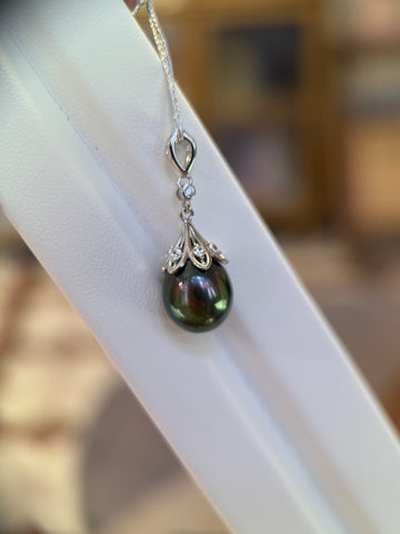 10.1×11.8mm Tahitian Black Pearl Pendant Silver Setting (Pendant Only)
