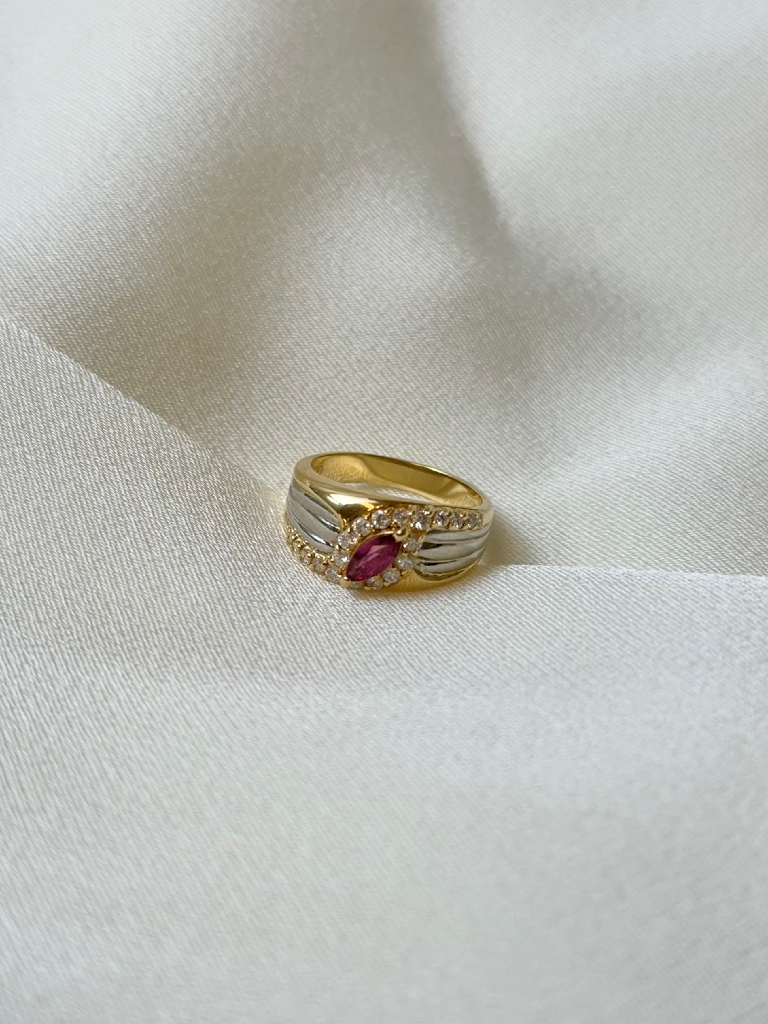 Vintage Ring in 18K Yellow Gold&PT900 With Ruby & Natural Diamond