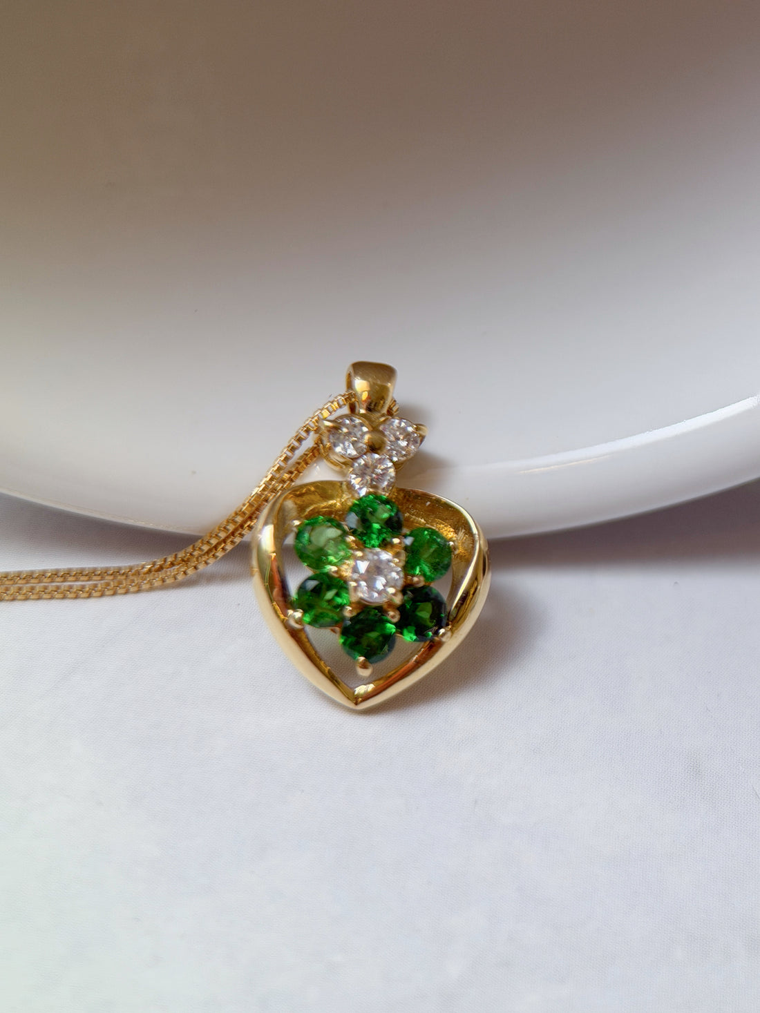 K18 Green Garnet & Diamond Heart Pendant Necklace