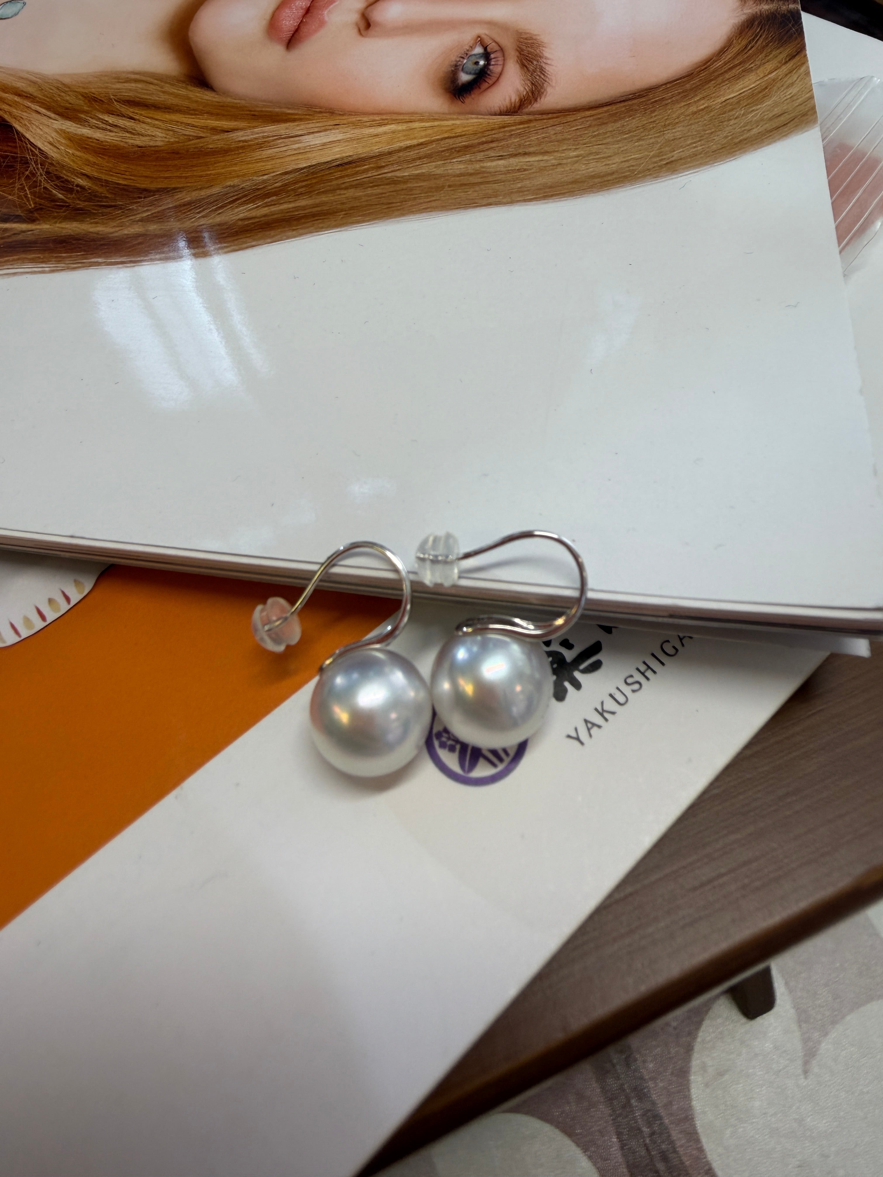 11-12mm澳白耳钩，K18，金子重0.83g