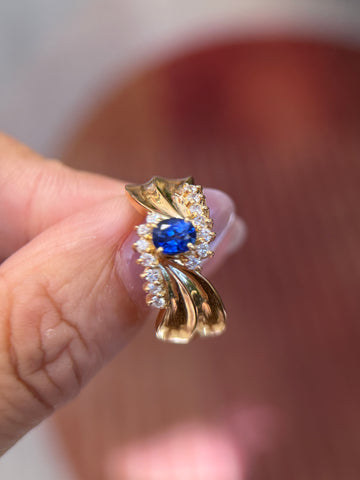 18K Yellow Gold Oval Sapphire Halo Diamond Ring