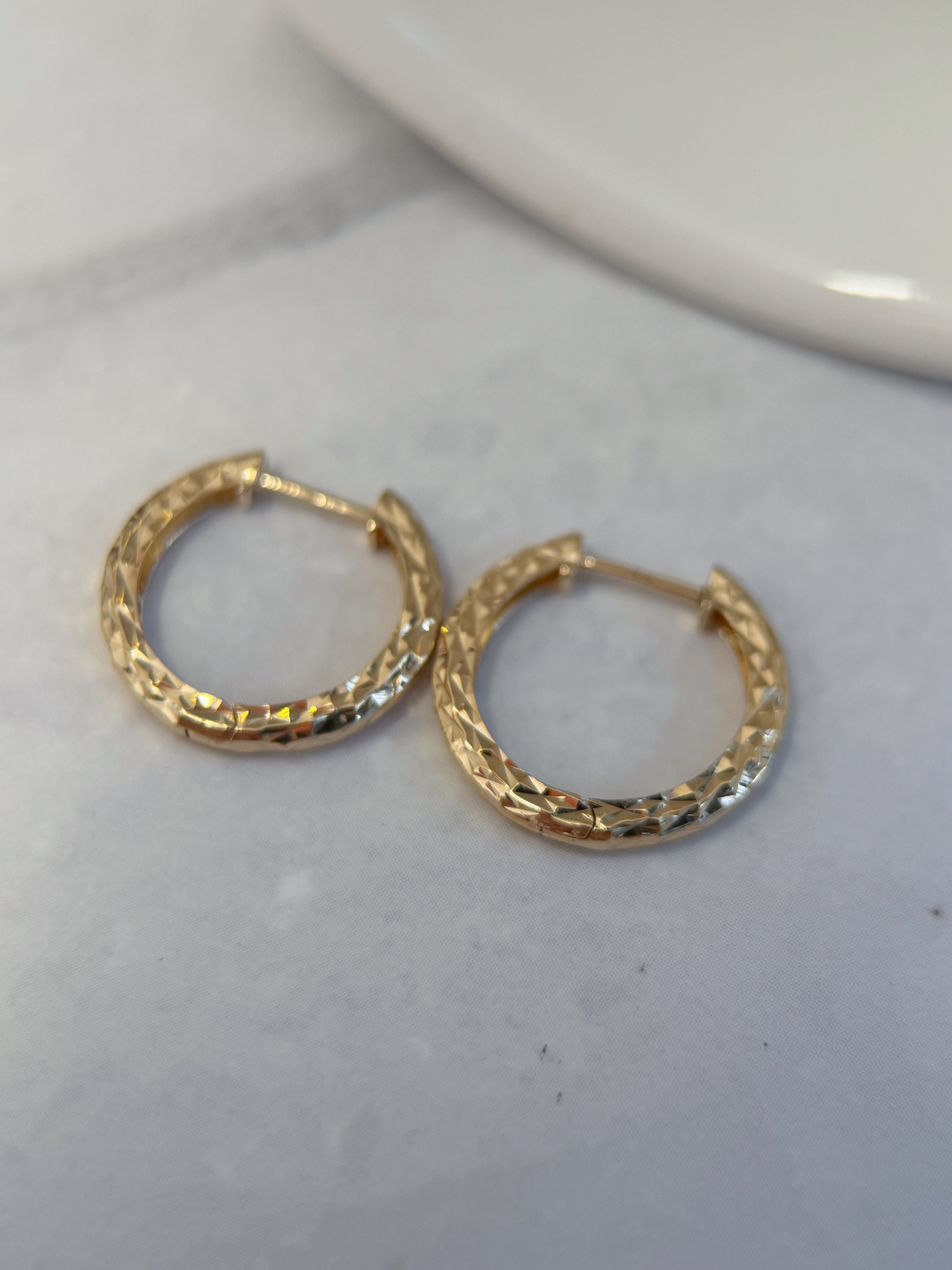 Diamond-pattern Hoop Earrings