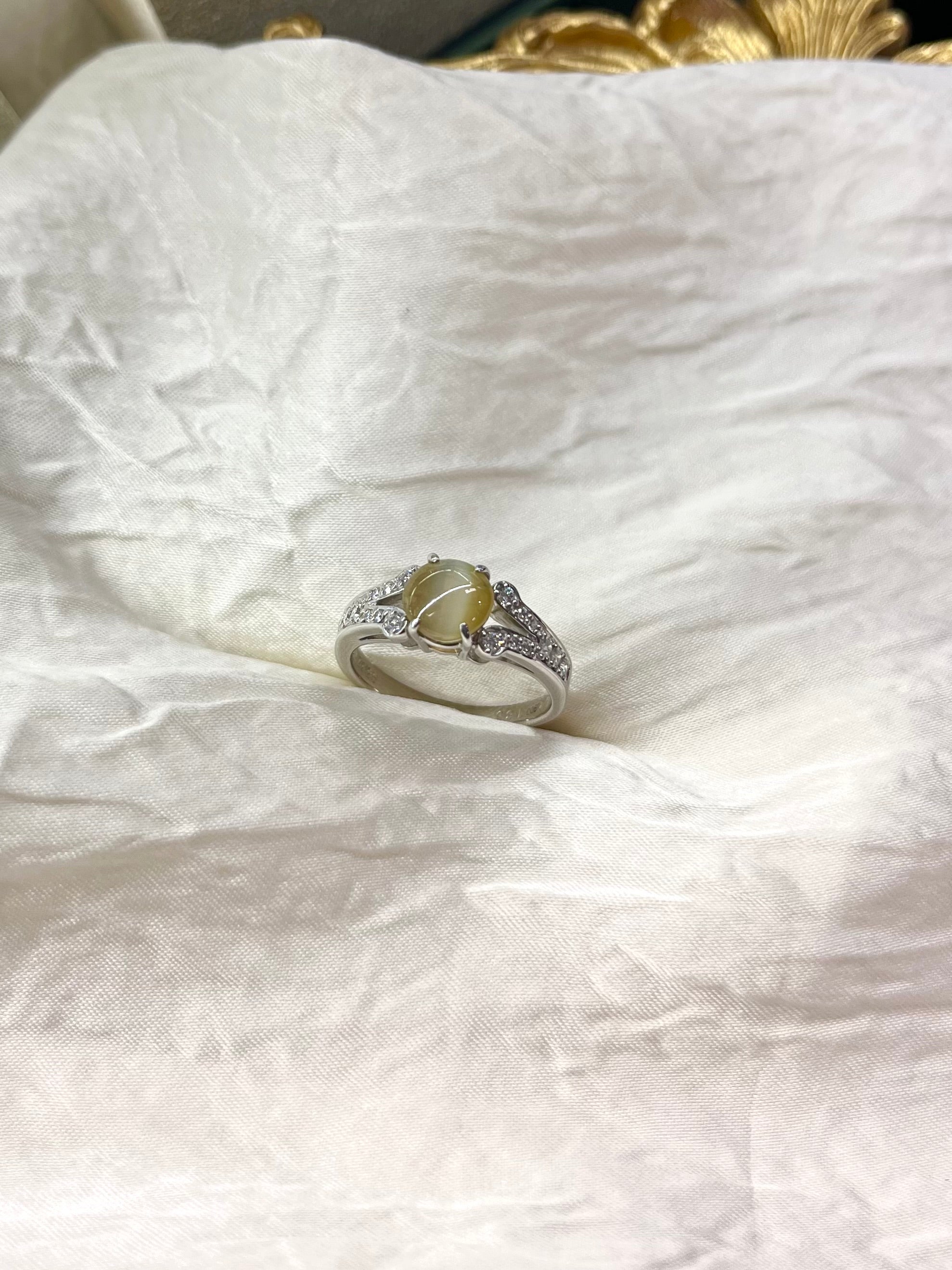 1.86ct Chatoyant Ring in PT900