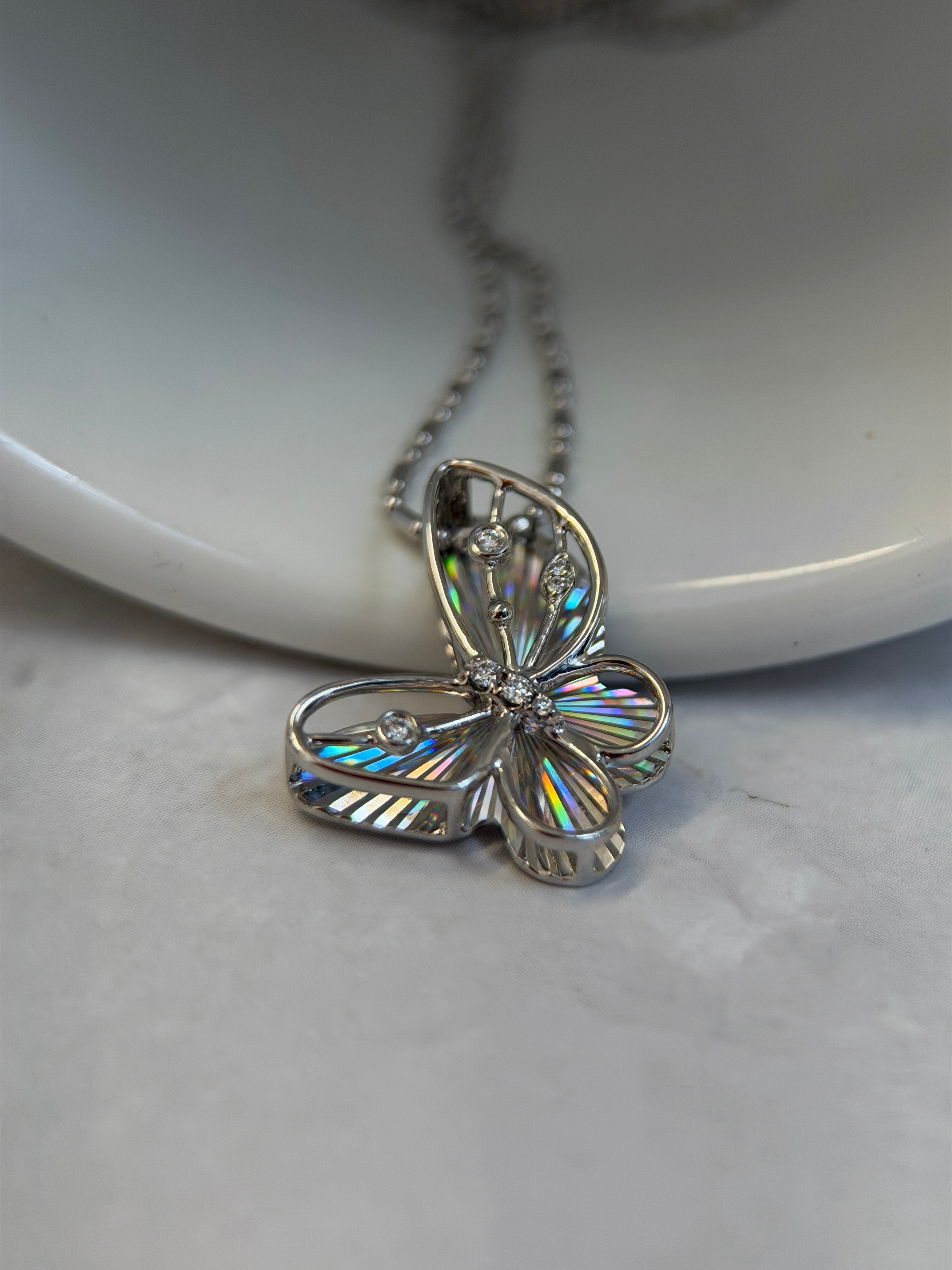 Platinum Laser-Carved Butterfly Pendant With Diamond（Pendant Only）