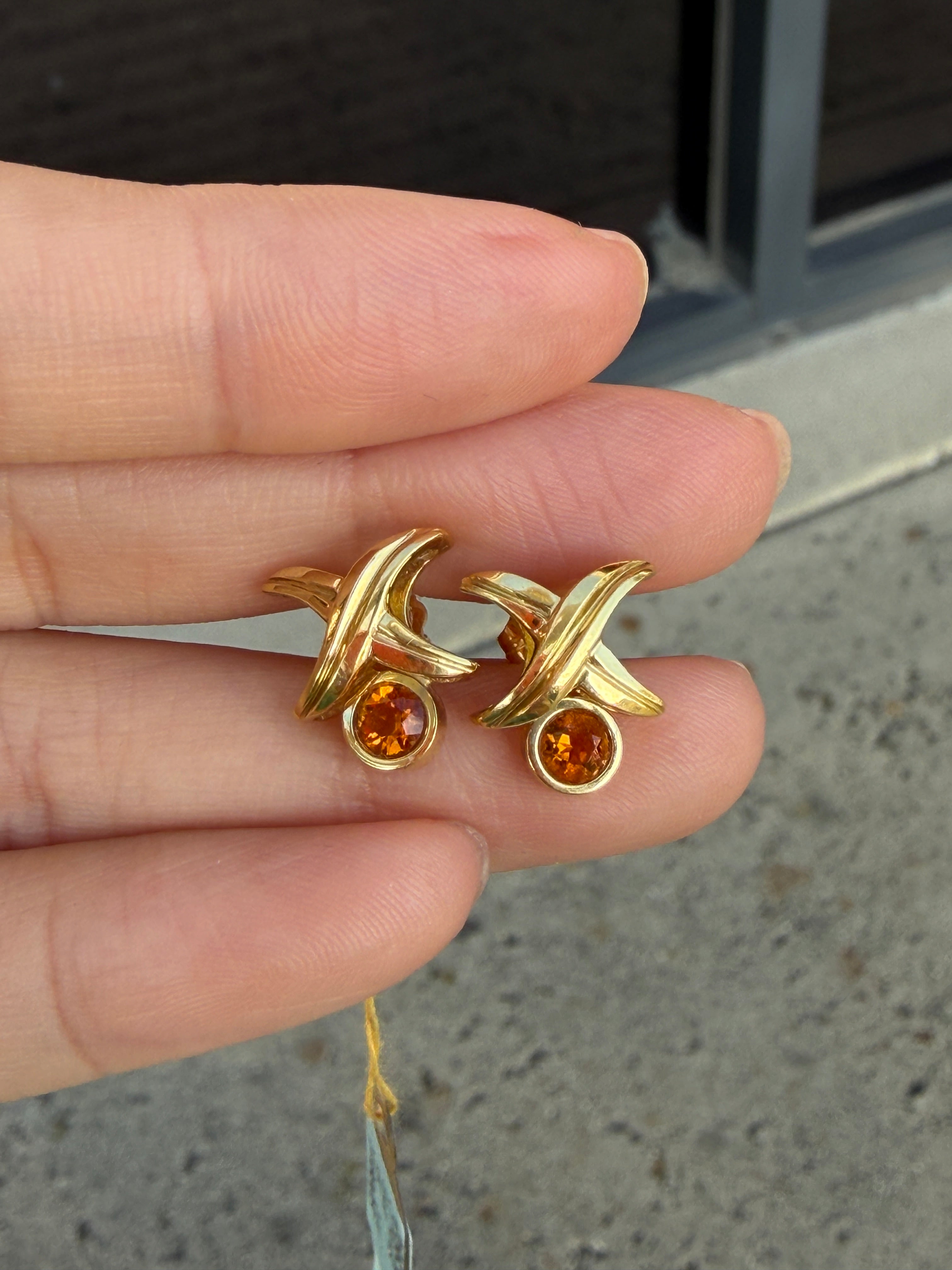 K18 Yellow Gold Yellow Sapphire Sculptural Stud Earrings