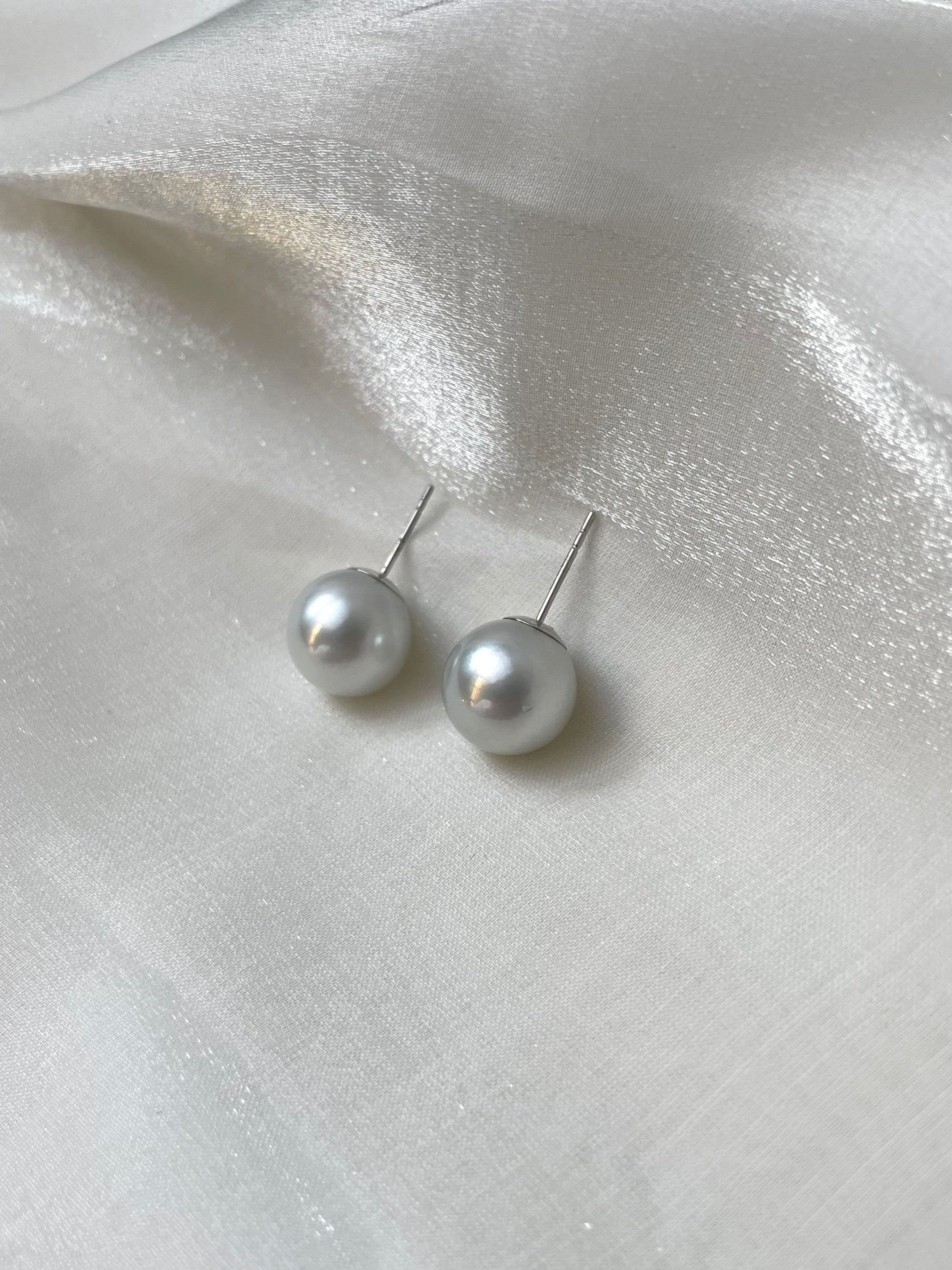 11mm South sea White Pearl Earrings In 18K Gold