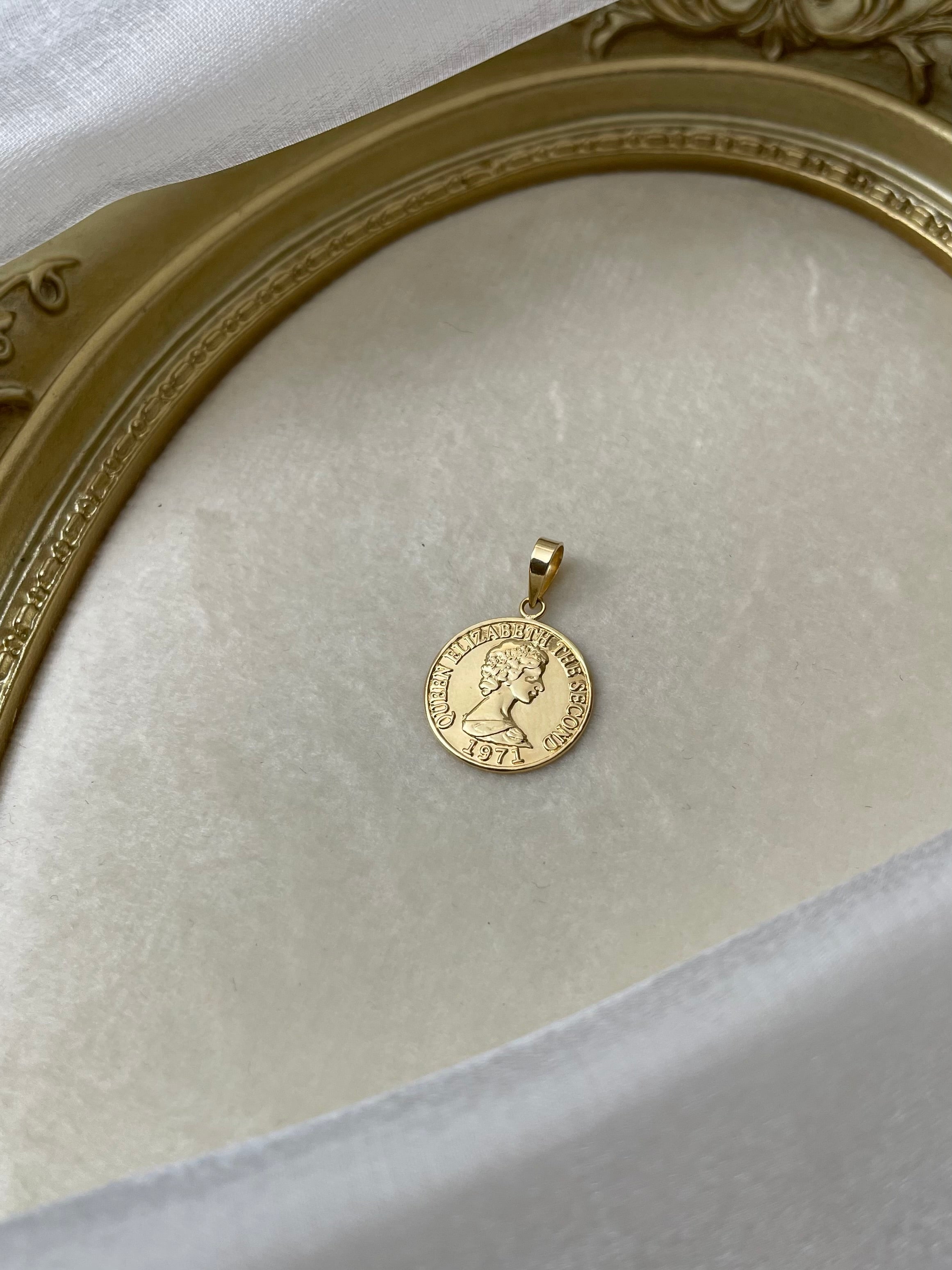 K18 Gold Queen Elizabeth Coin Pendant