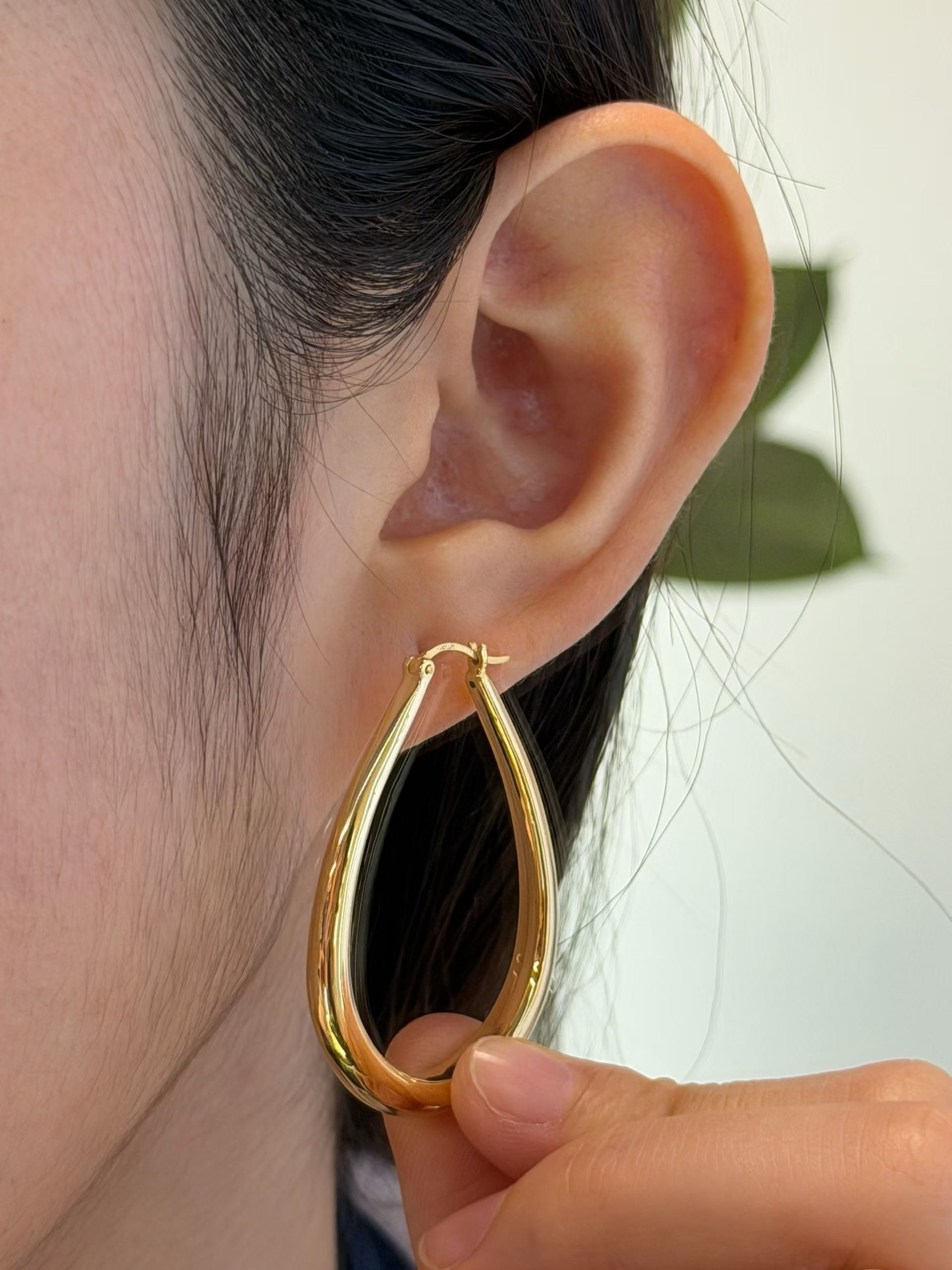 Double Teardrop Hoop Earrings in 18K Yellow Gold