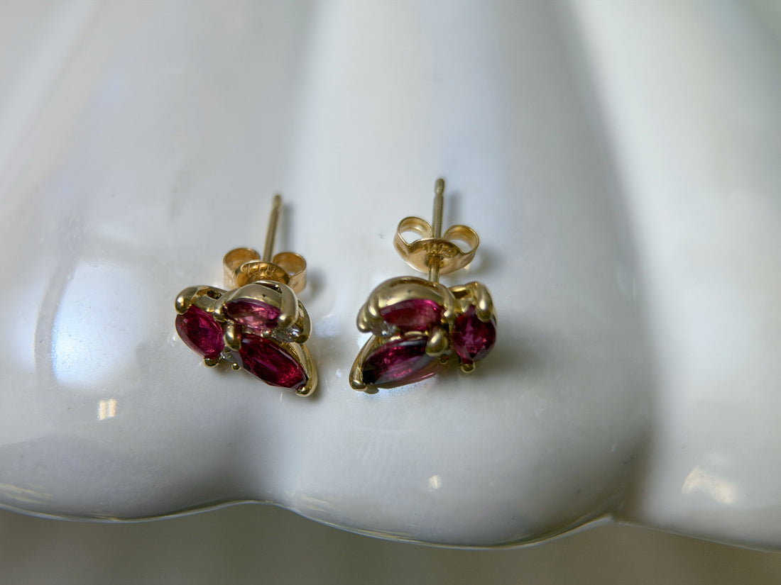 Vintage Stud Earrings in K18 Yellow Gold with Ruby&Diamond