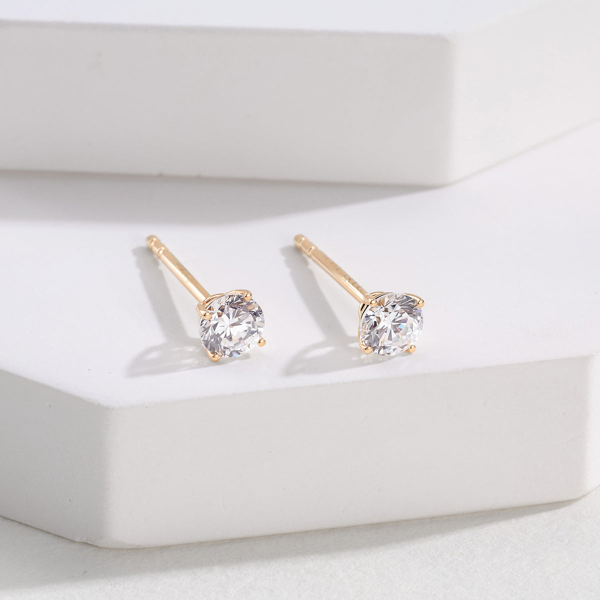 ⭐️0.4CT Lab Diamond Round Stud Earrings in 14K