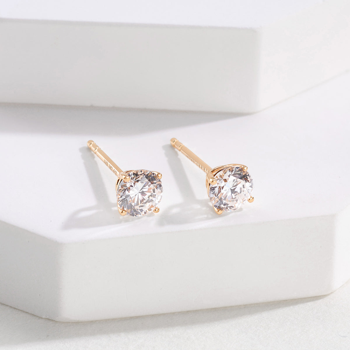 ⭐️0.84CT Lab Diamond Round Stud Earrings in 14K