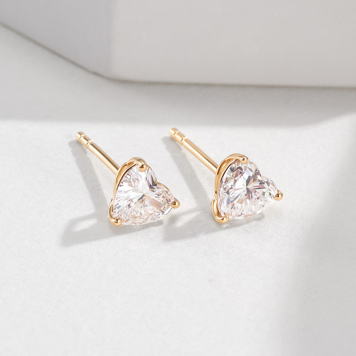 ⭐️1CT Lab Diamond Heart Stud Earrings in 14K Gold