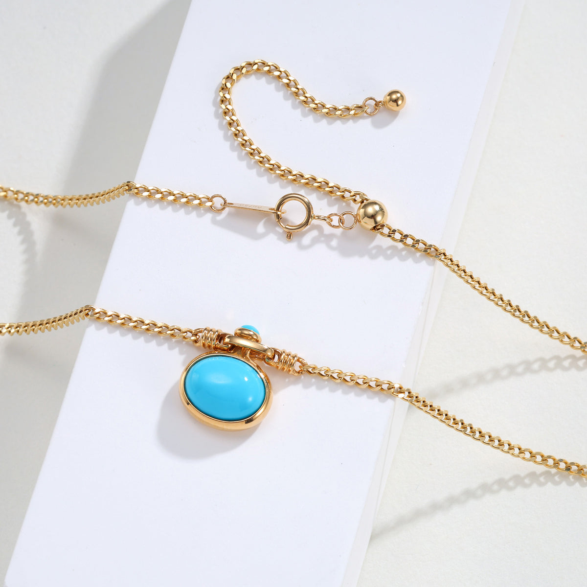 2.8ct Natural Turquoise & 0.02ct Natural Diamonds Necklace in 18K