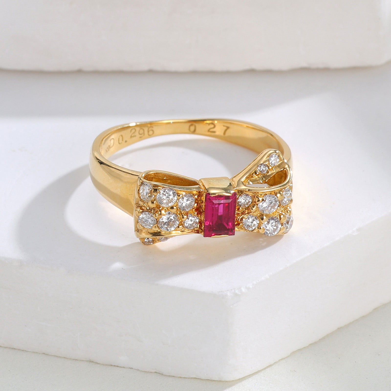 Ribon Ring in K18 Yellow Gold with Ruby & Diamond