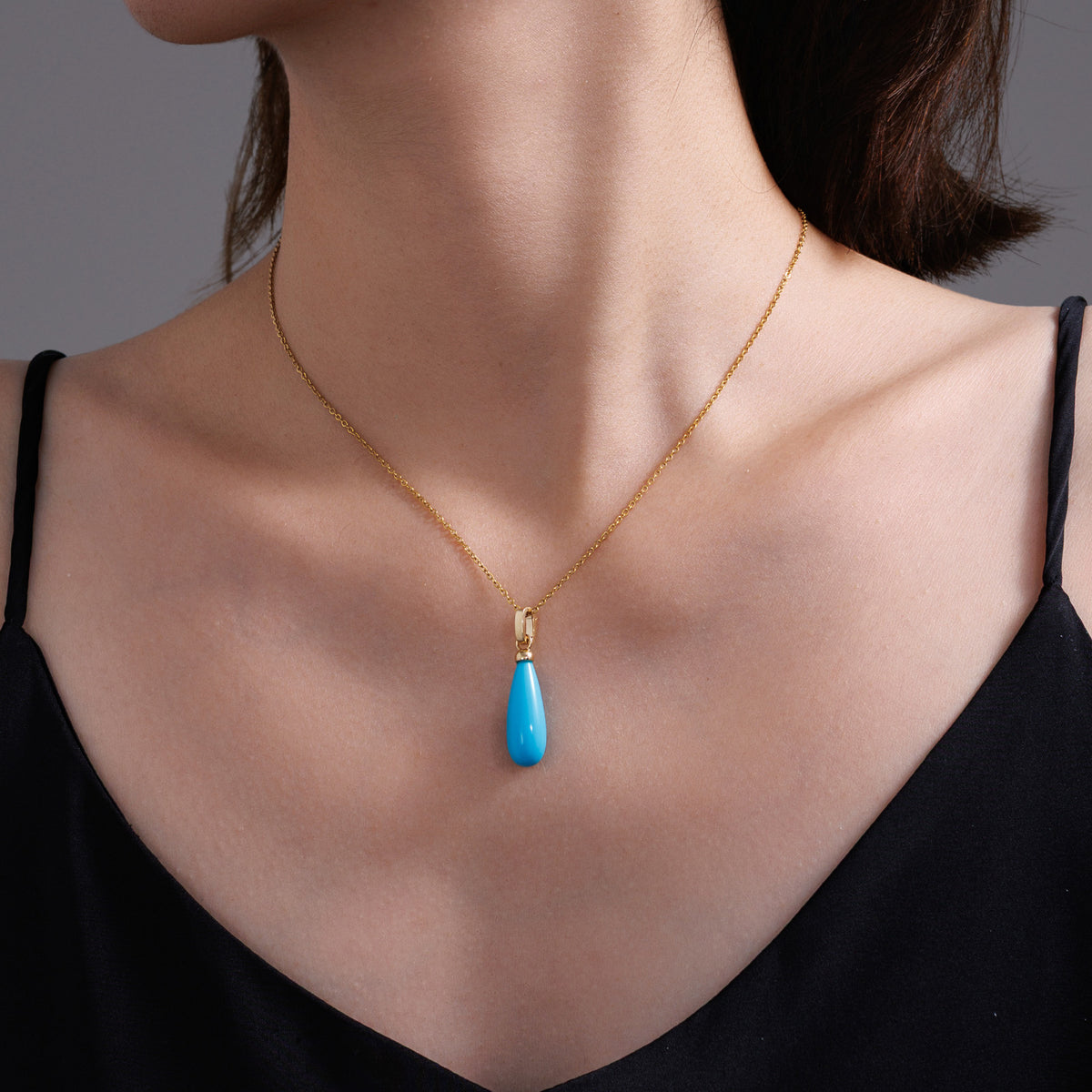 7ct Natural Teardrop Turquoise Pendant in 18K(Pendant Only)