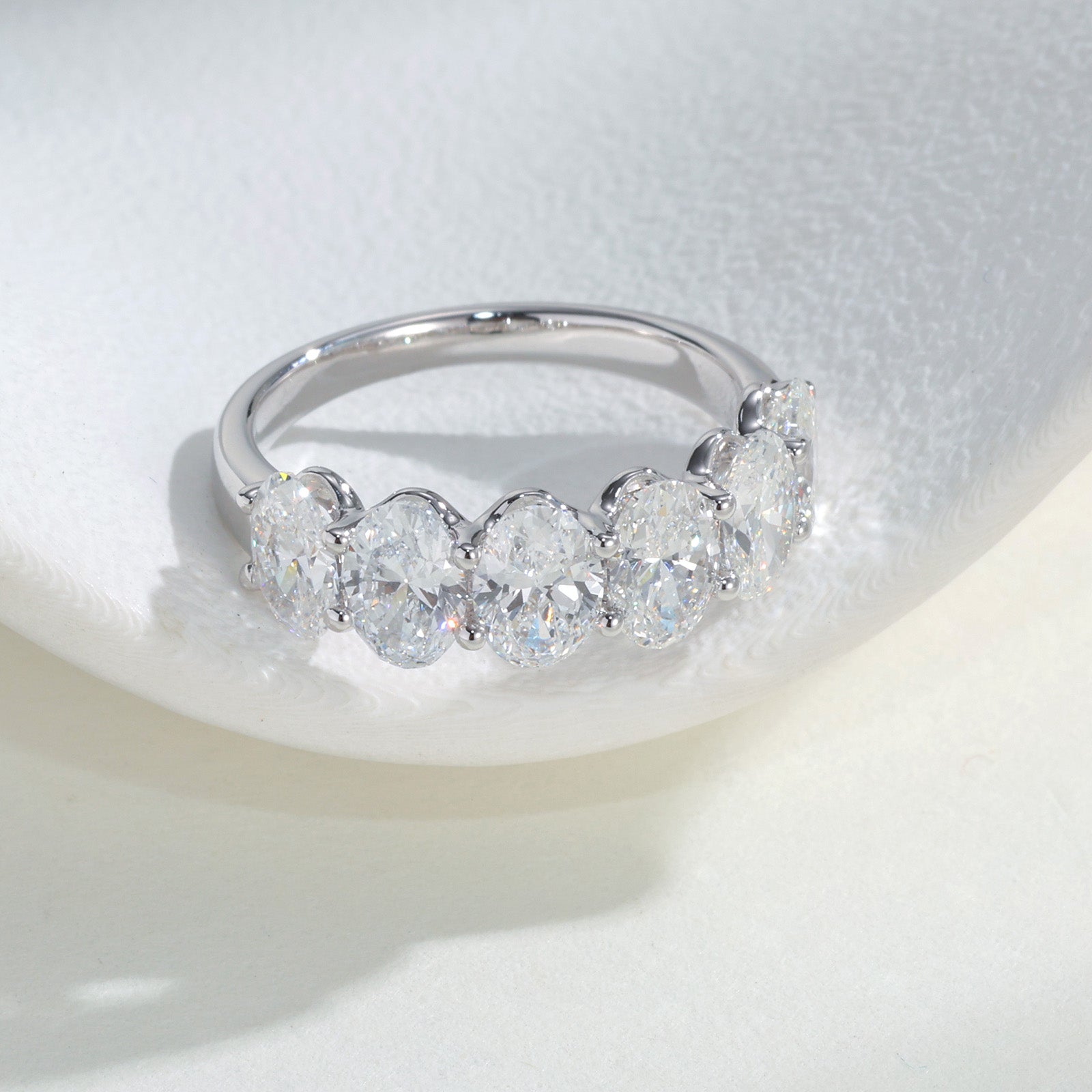 Oval-Cut Half Eternity Lab-Grown Diamond Ring（0.5ct Each）