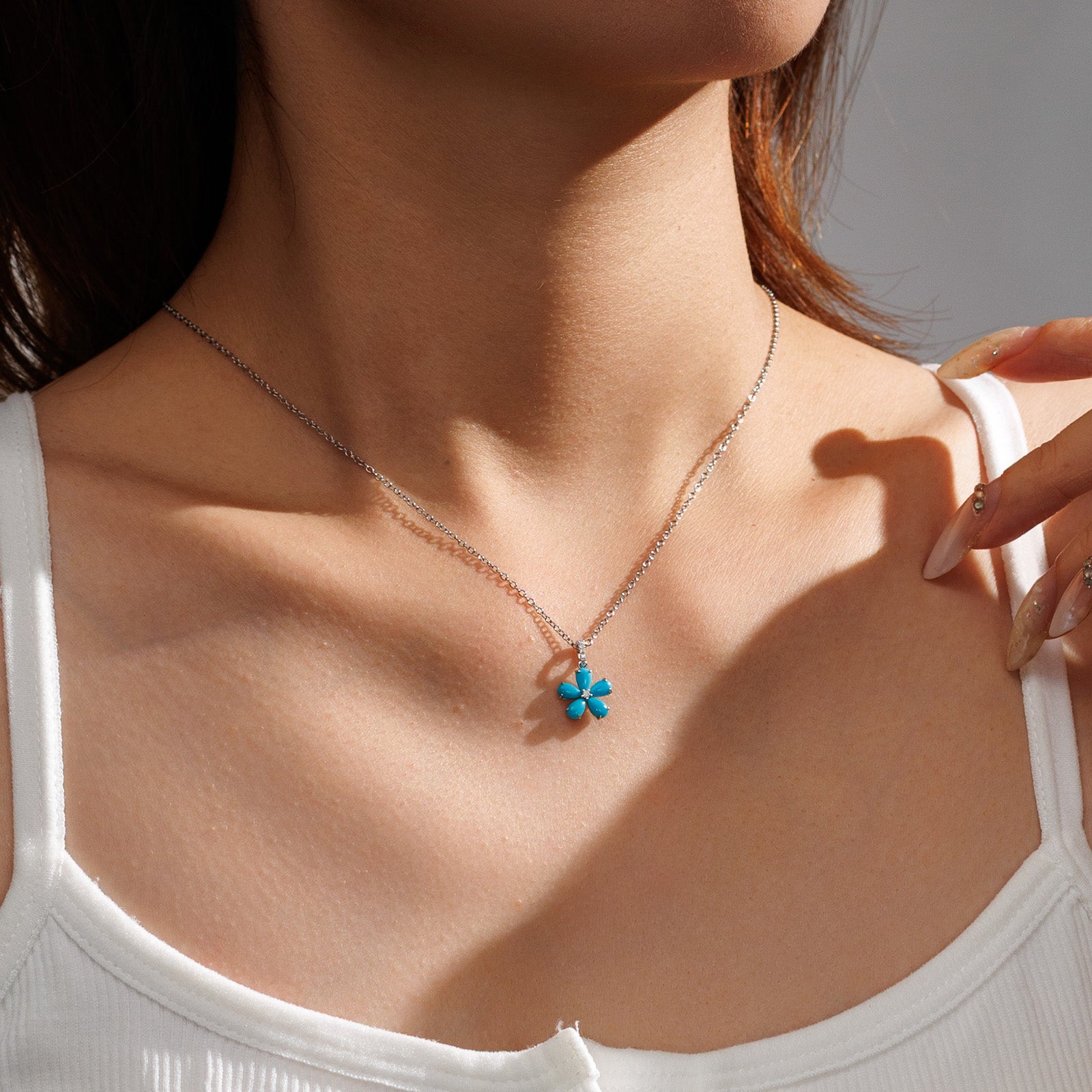 18K White Gold Five-Petal Turquoise Flower Pendant(Pendant Only)
